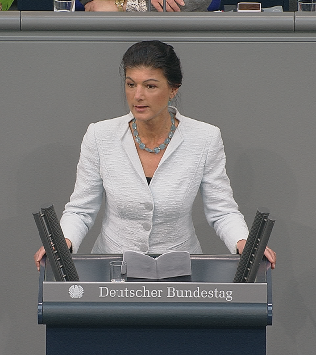 Sahra Wagenknecht hält eine Rede im Bundestag.