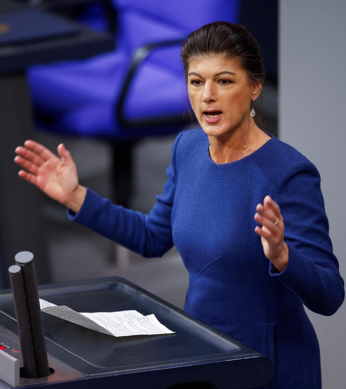 Sarah Wagenknecht hält im Bundestag