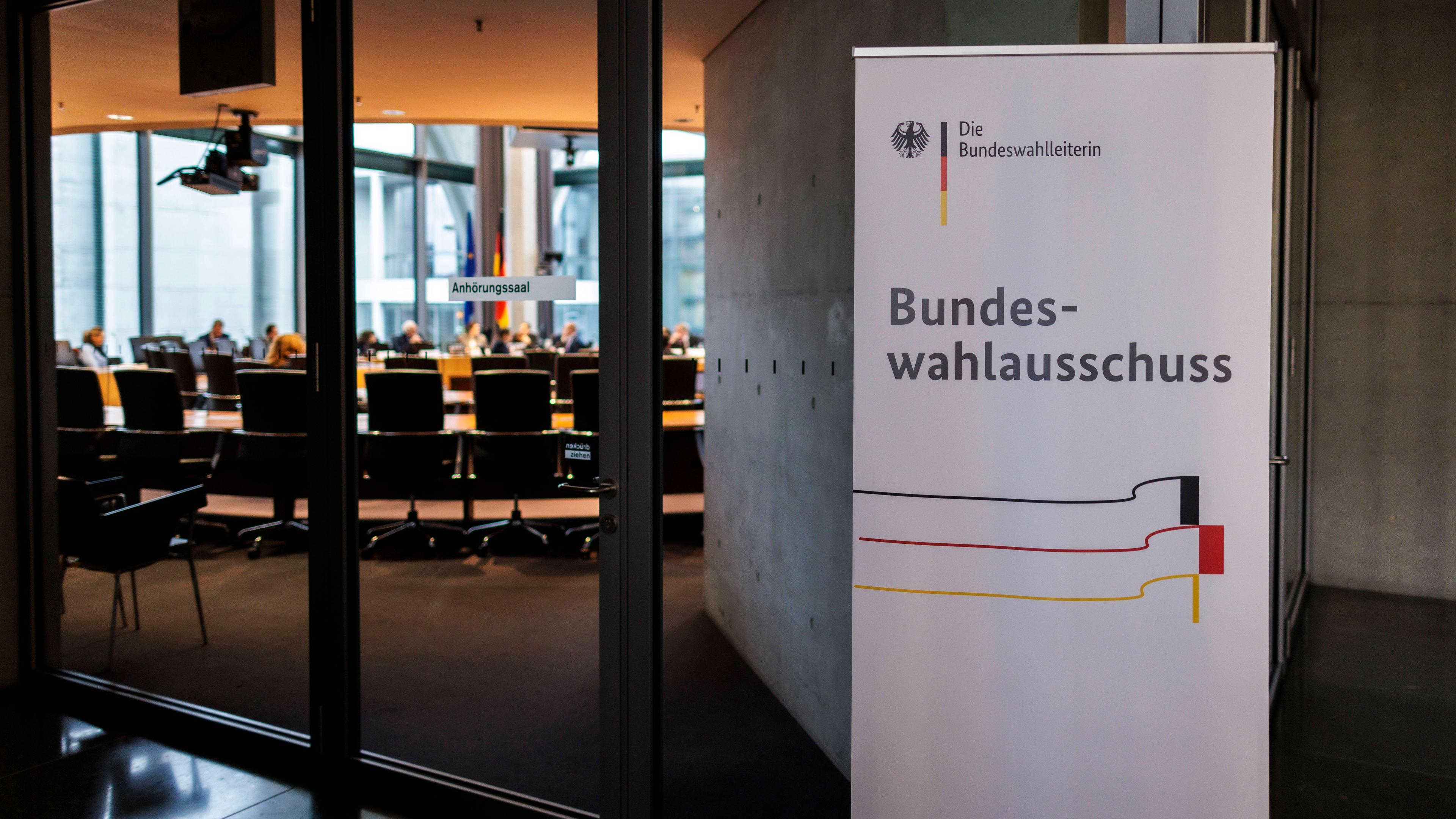 Sitzung des Bundeswahlausschusses im Deutschen Bundestag in Berlin