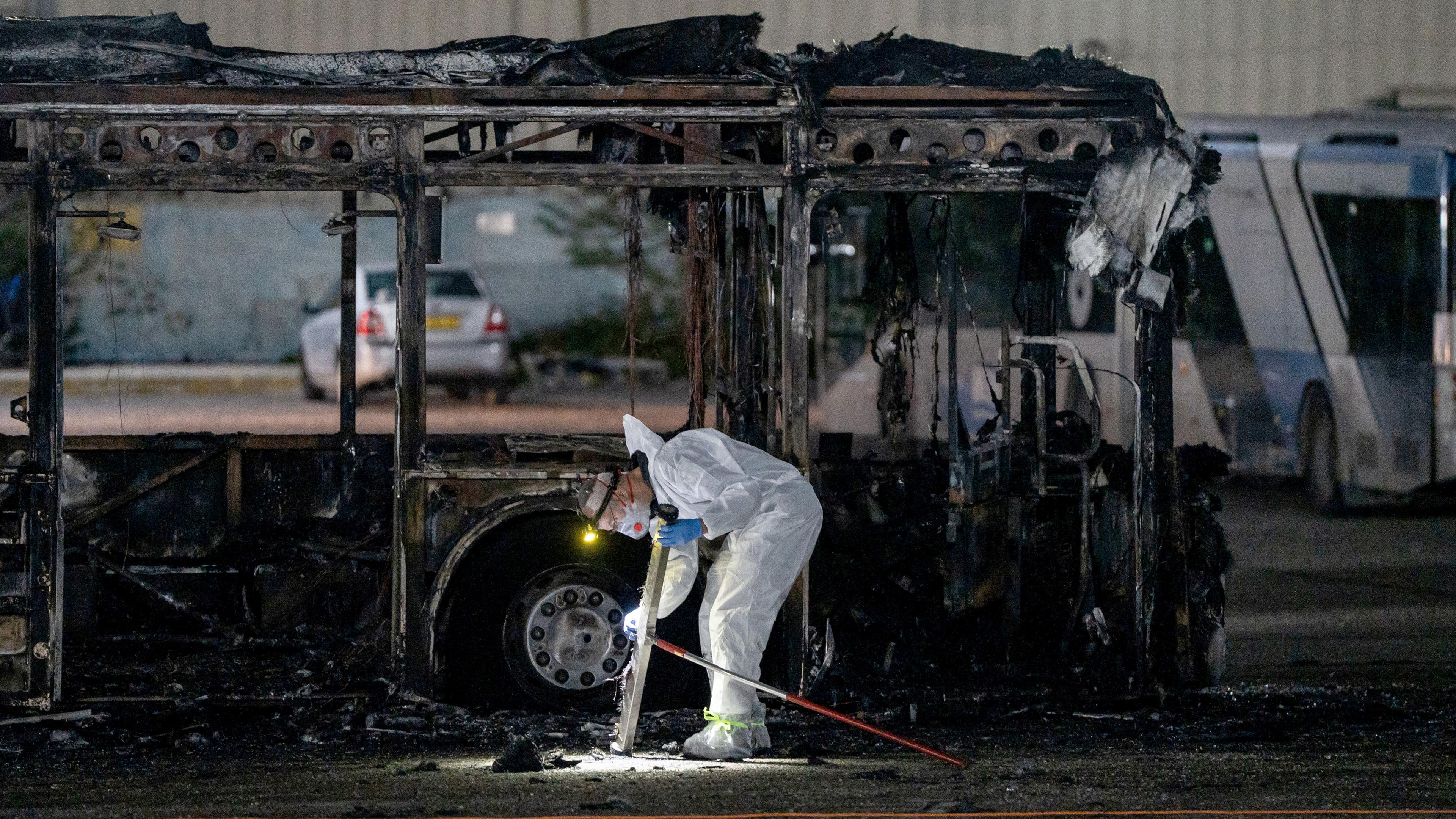 Bus-Explosionen nahe Tel Aviv