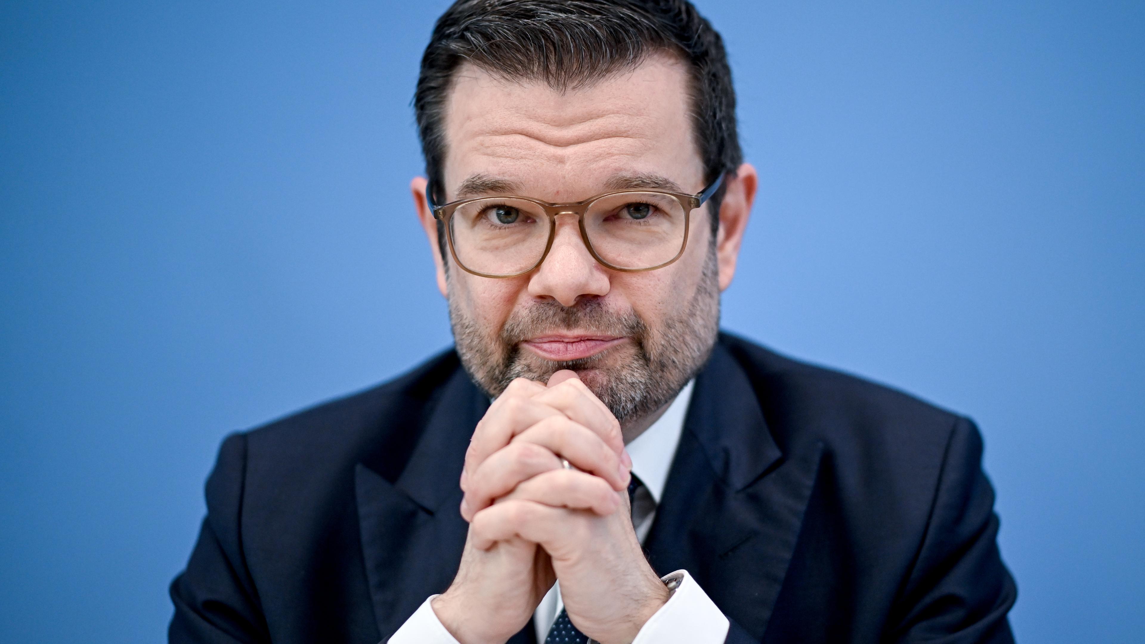 23.07.2024, Berlin: Marco Buschmann (FDP), Bundesminister der Justiz, nimmt an der Pressekonferenz zur Stärkung der Resilienz des Bundesverfassungsgerichts teil.