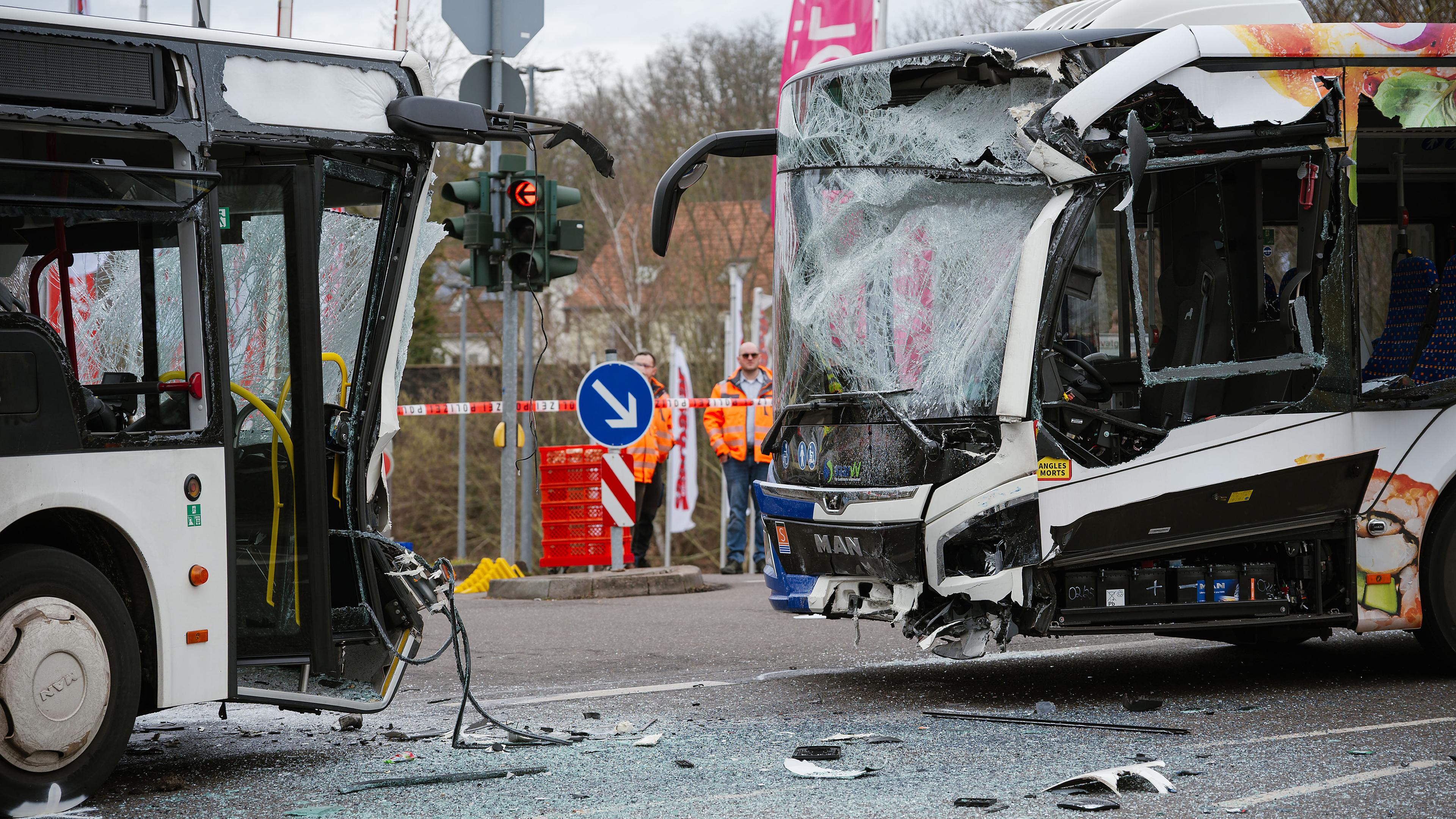 Imagen ilustrativa de la colisión de dos autobuses en Saarbrücken