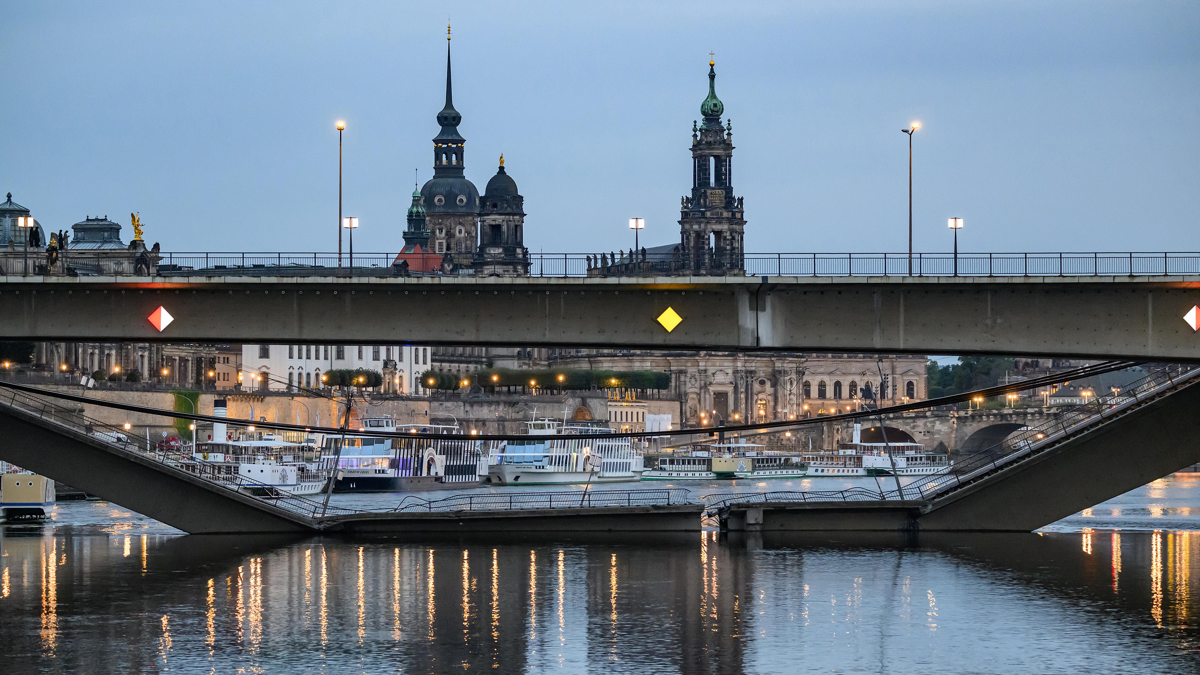 Teile der Carolabrücke in Dresden eingestürzt, aufgenommen am 11.09.2024