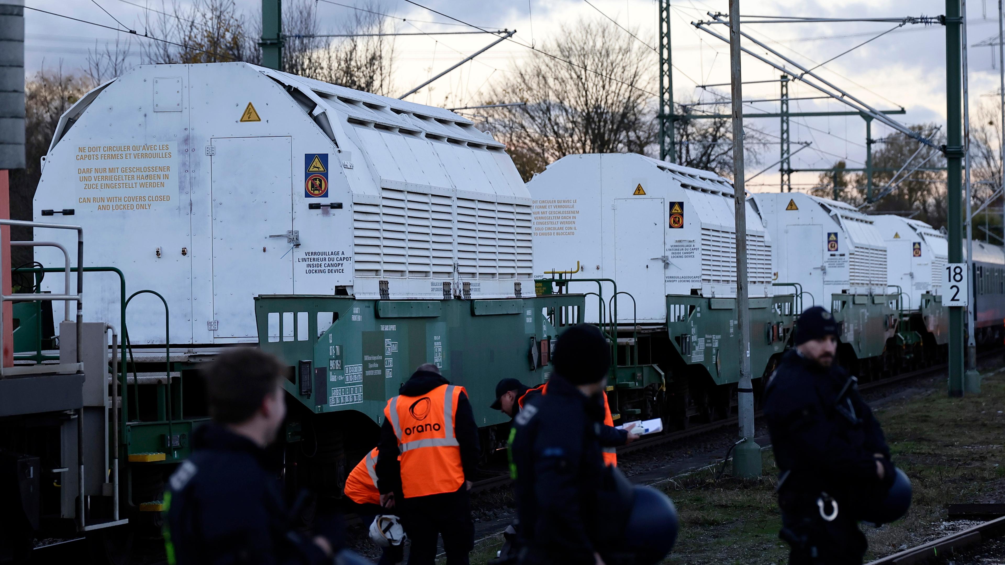 Nuclear waste returns from La Hague to Germany