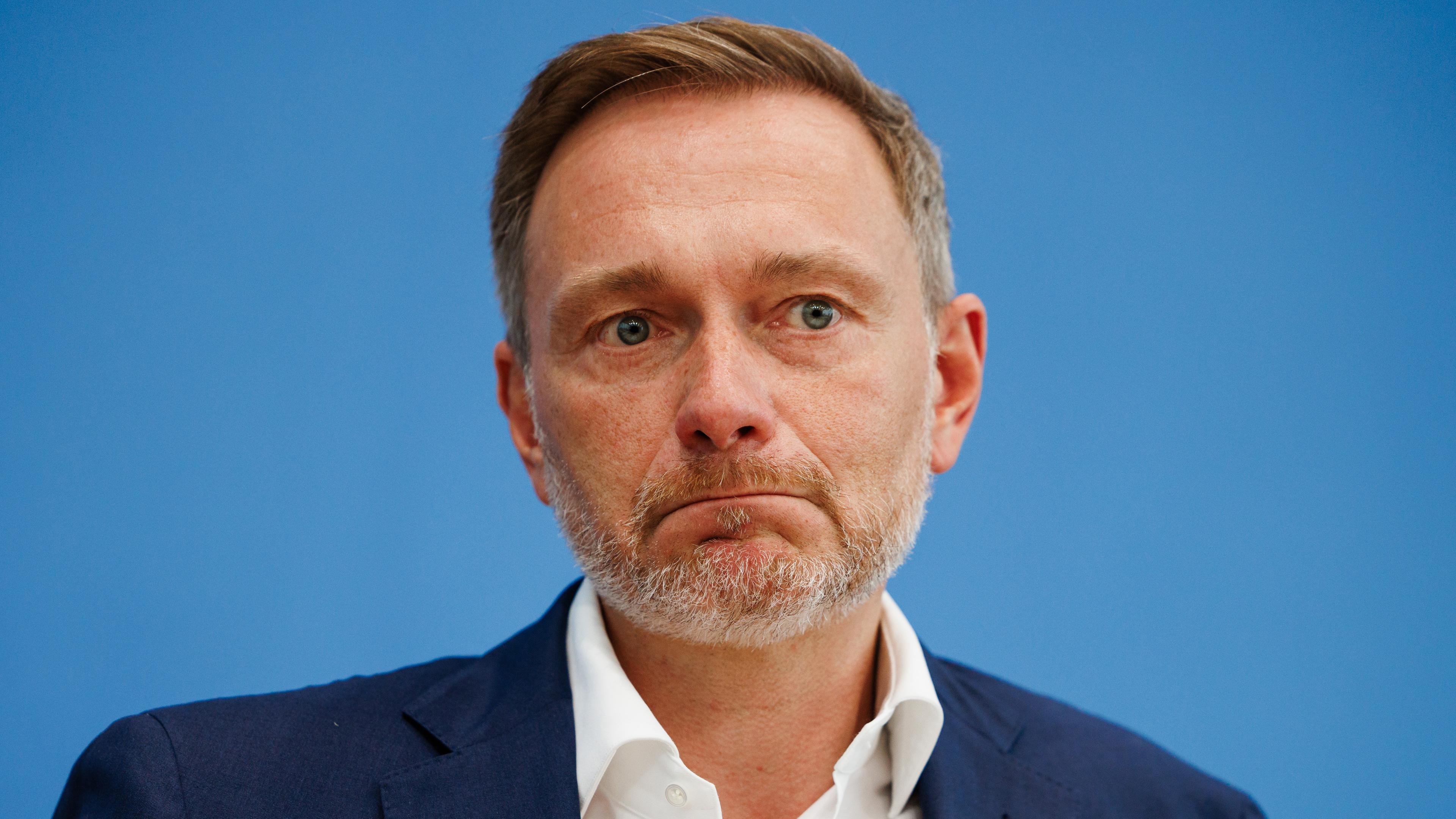 Bundesfinanzminister Christian Lindner während einer Pressekonferenz