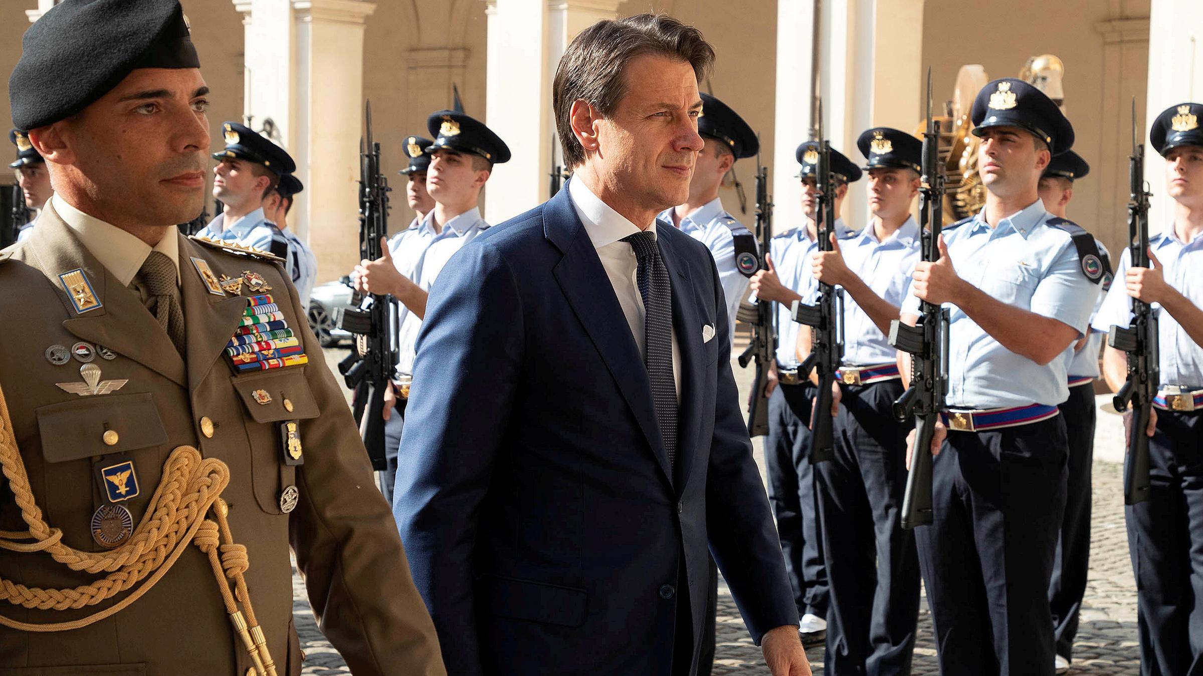 Staatsprasident Erteilt Auftrag Conte Soll Neue Regierung In Italien Bilden Zdfheute