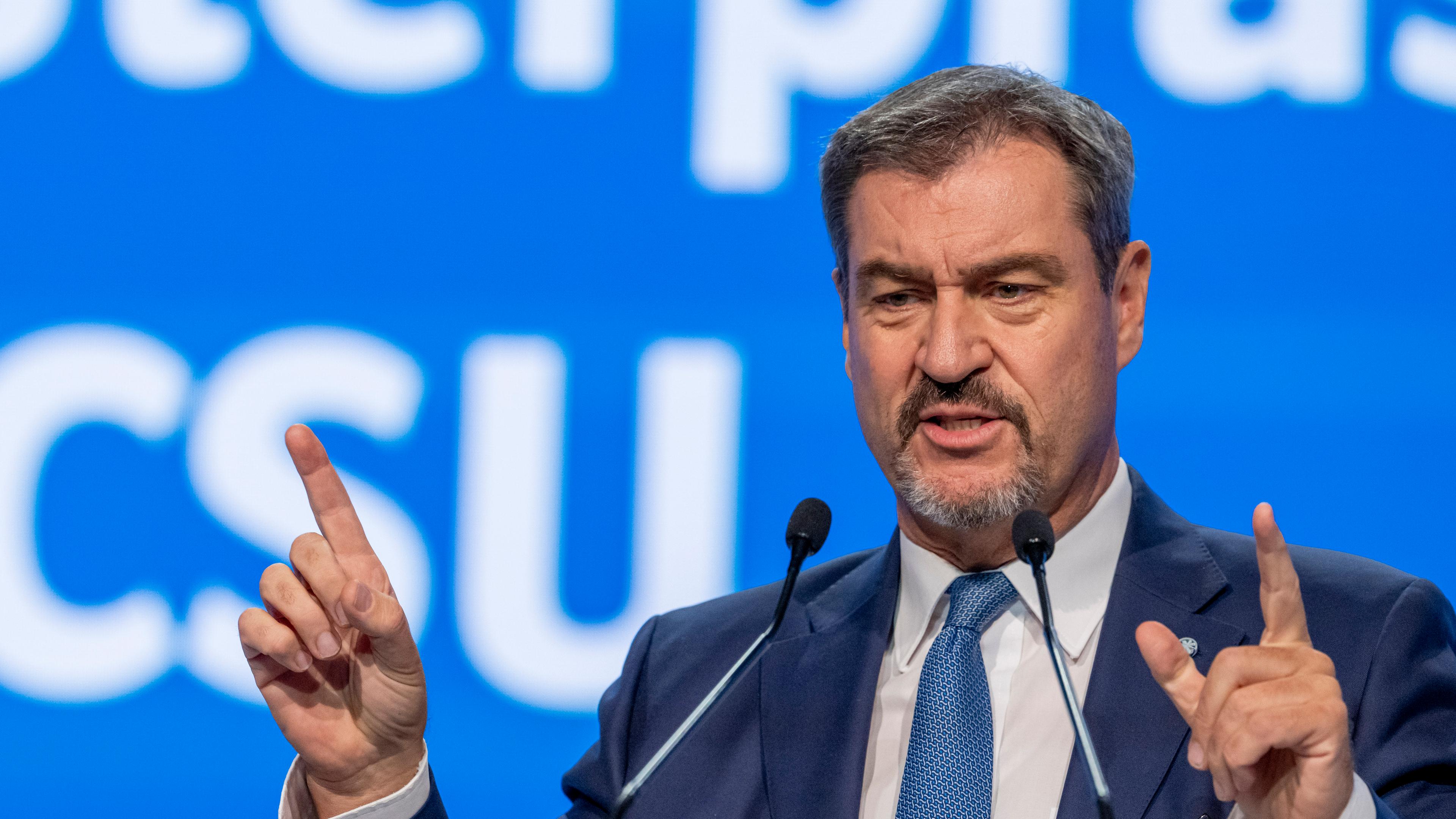 Bayern, Augsburg: Markus Söder, Vorsitzender der CSU, spricht auf dem Parteitag der CSU.