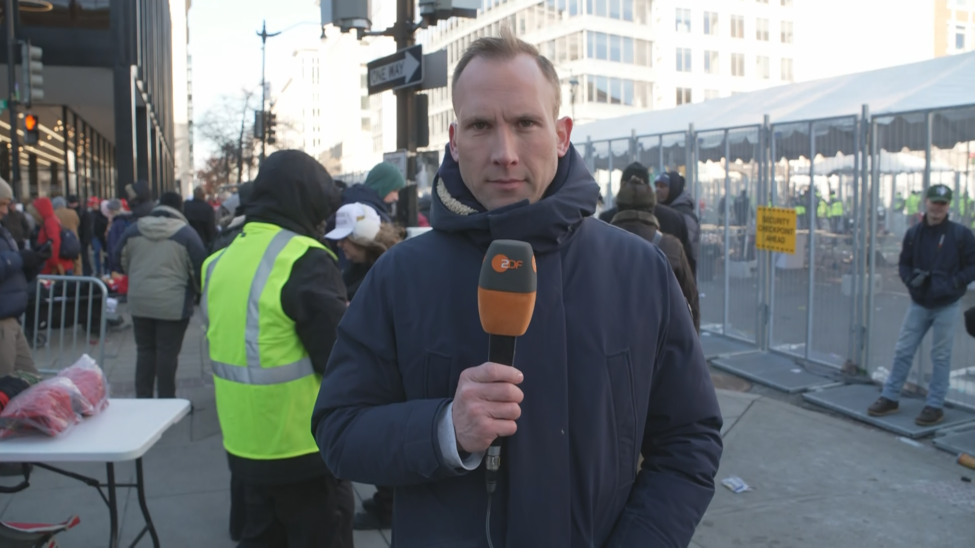 David Sauer vor der Capitol One Arena in Washington DC