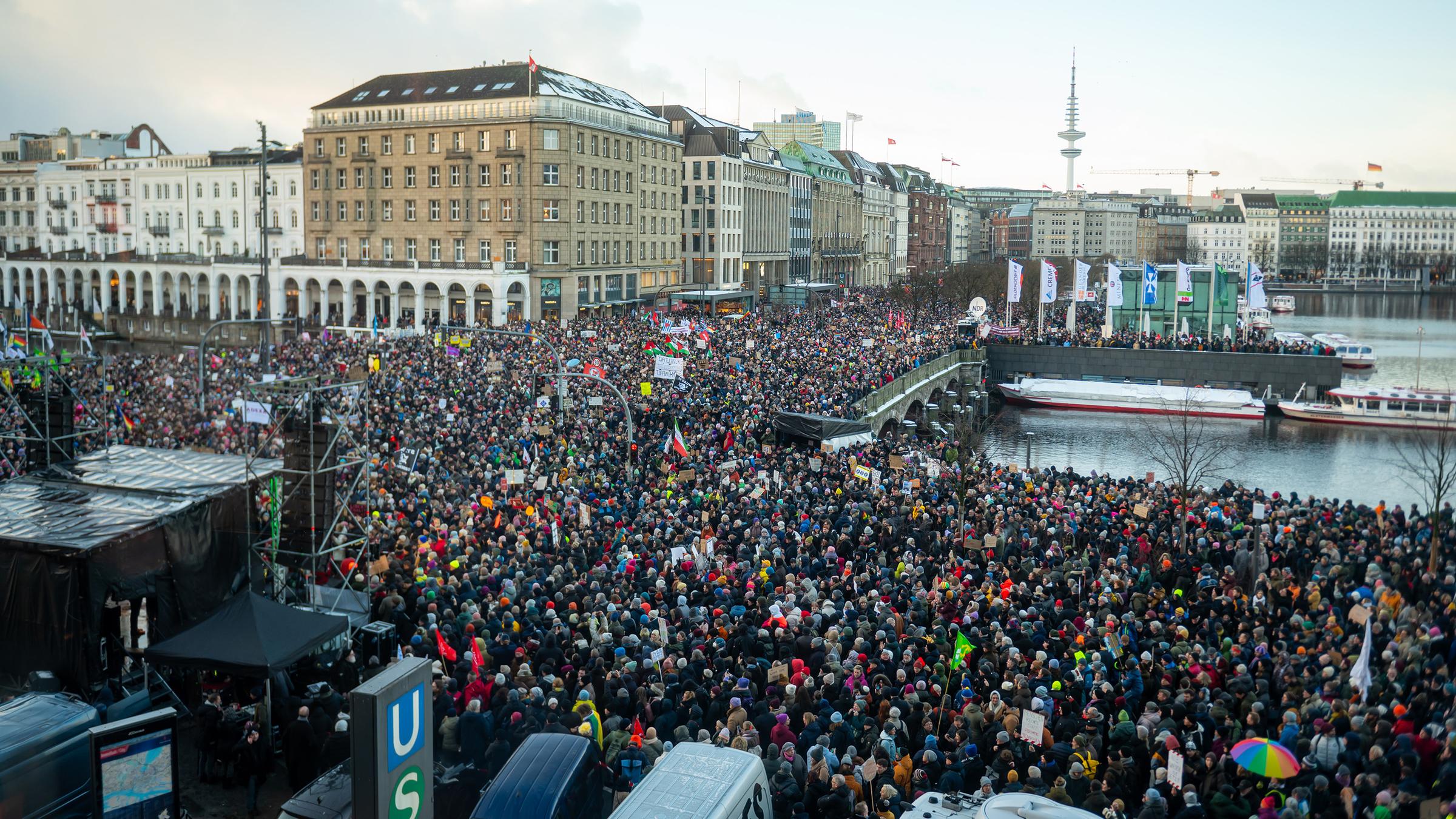 Bilderserie So Protestieren Deutsche Städte Gegen Rechts Zdfheute