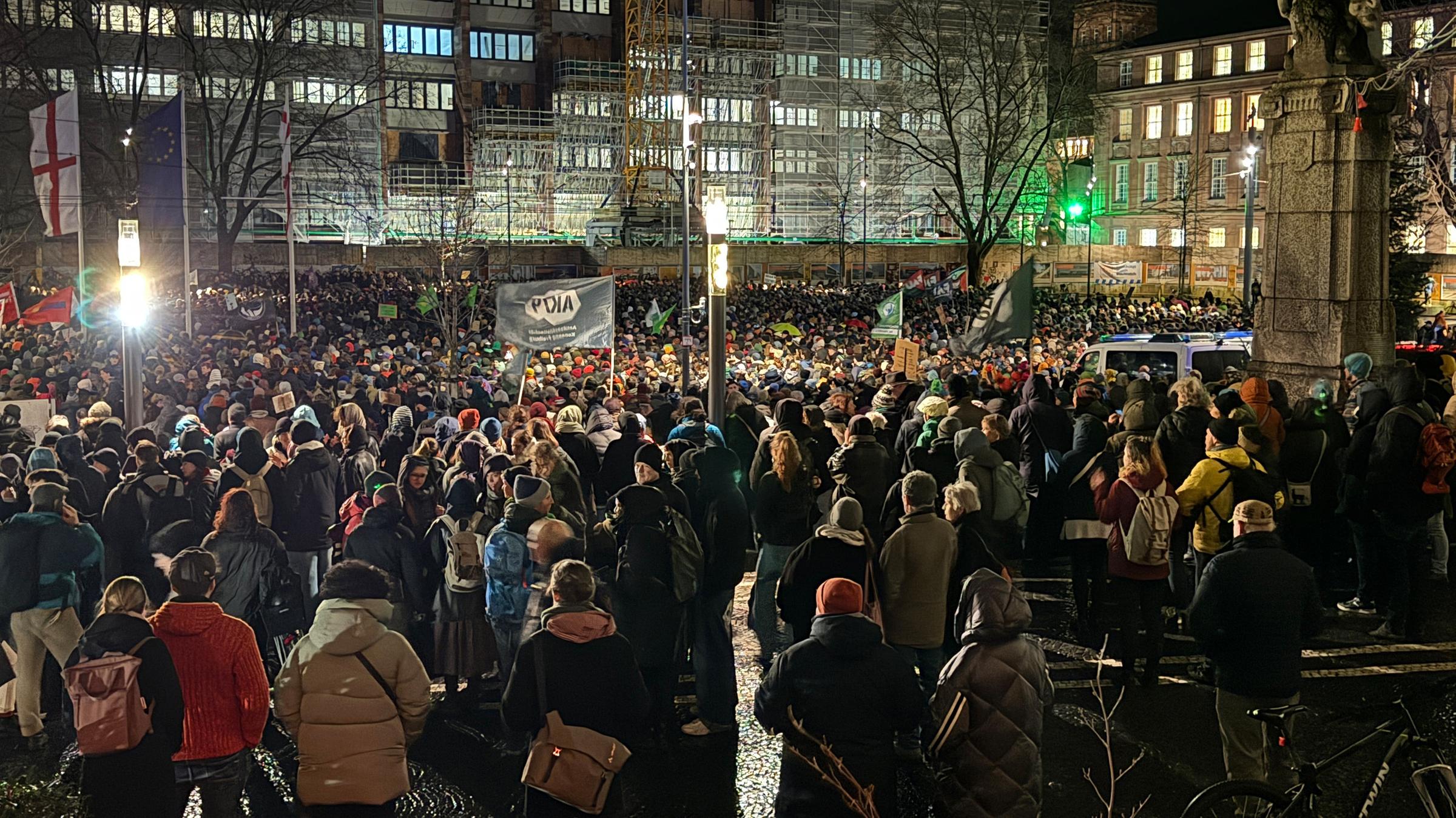 Demos Gegen Rechts In Mehreren Städten Deutschlands - ZDFheute