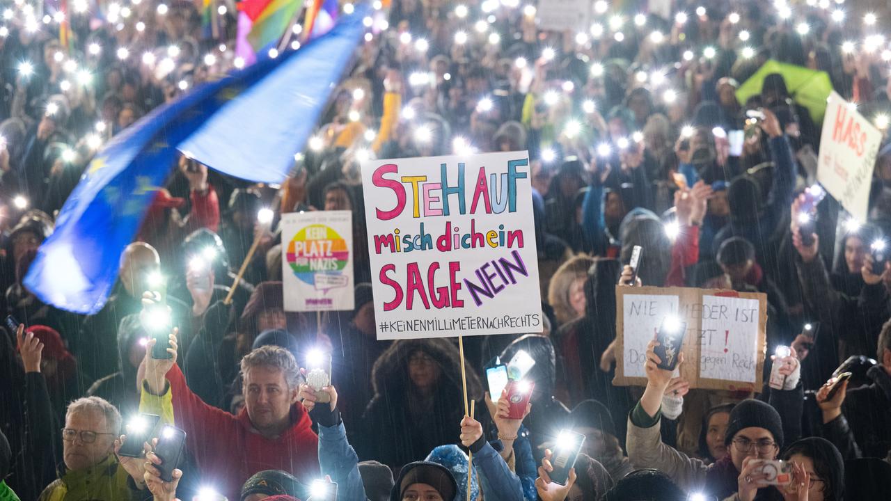 Bundesweit: Zehntausende Protestieren Gegen Rechtsradikale - ZDFheute