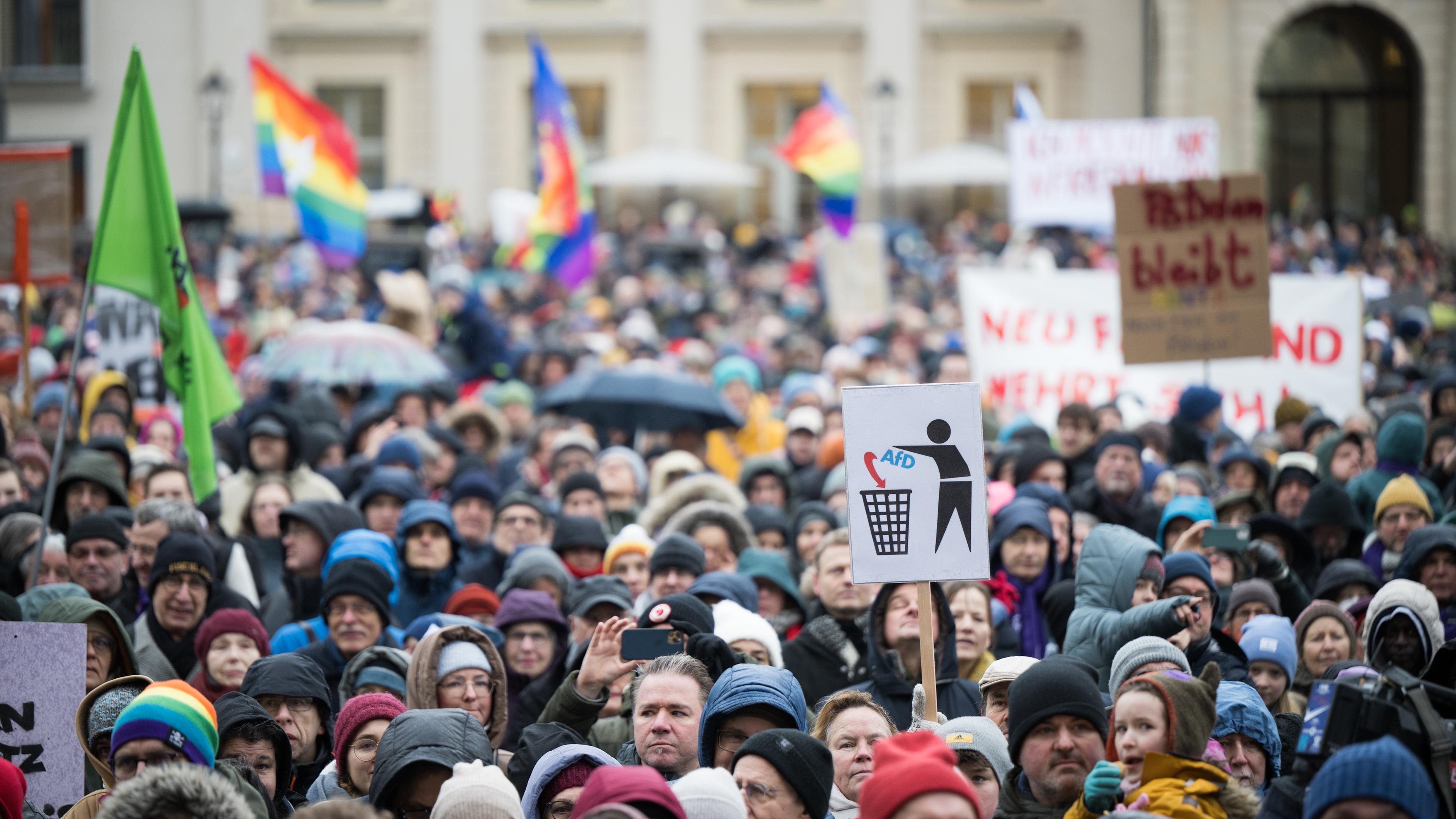 Demos Gegen Rechtsextremismus: Wie Geht Es Weiter? - ZDFheute