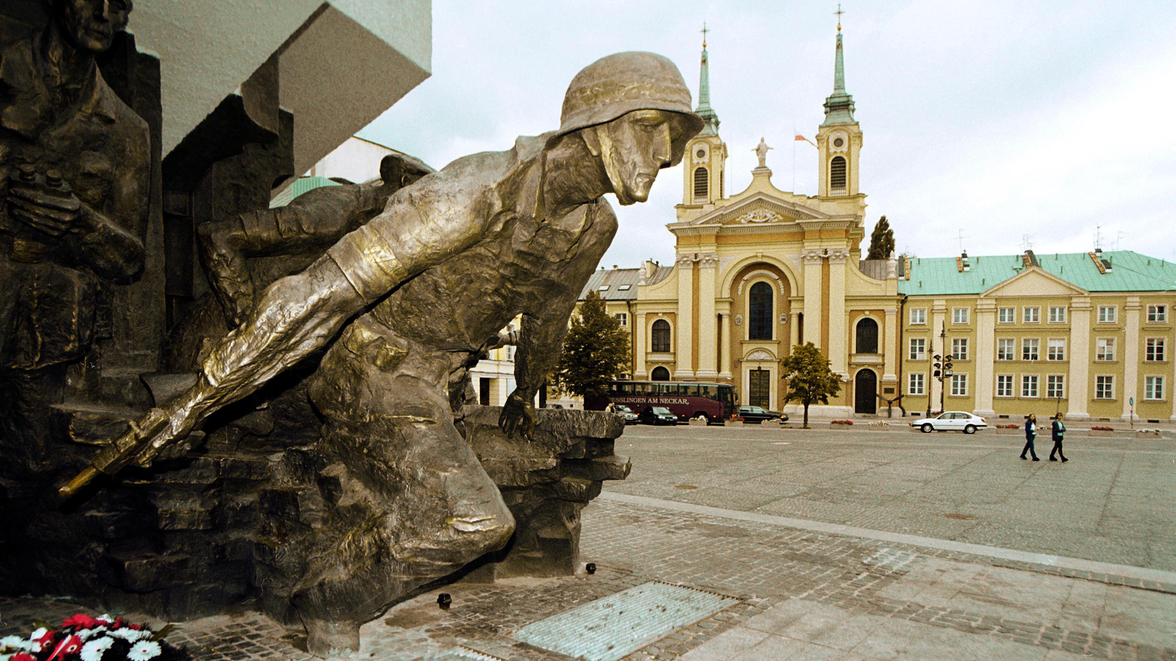 Archiv: Denkmal des Warschauer Aufstandes in Warschau (Polen), aufgenommen am 01.08.1999