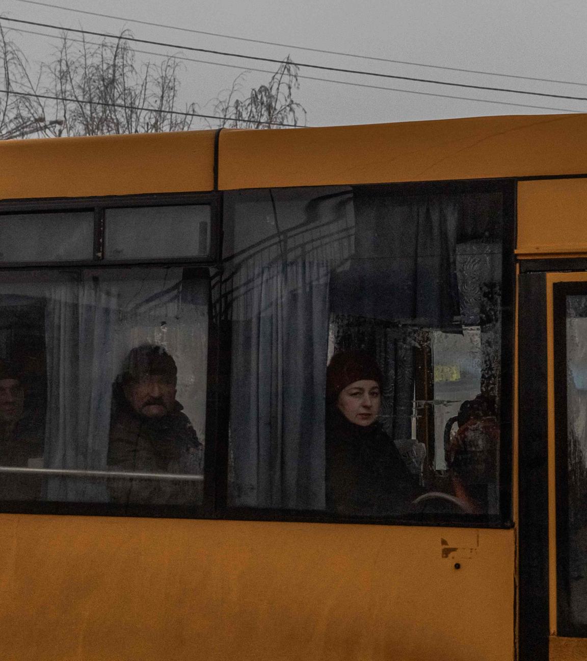 Menschen in einem Bus in Donetsk-Region