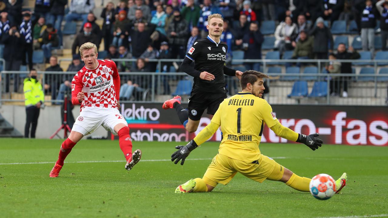 Arminia Bielefeld - Mainz 05 1:2 | Highlights - Sportstudio - ZDFmediathek