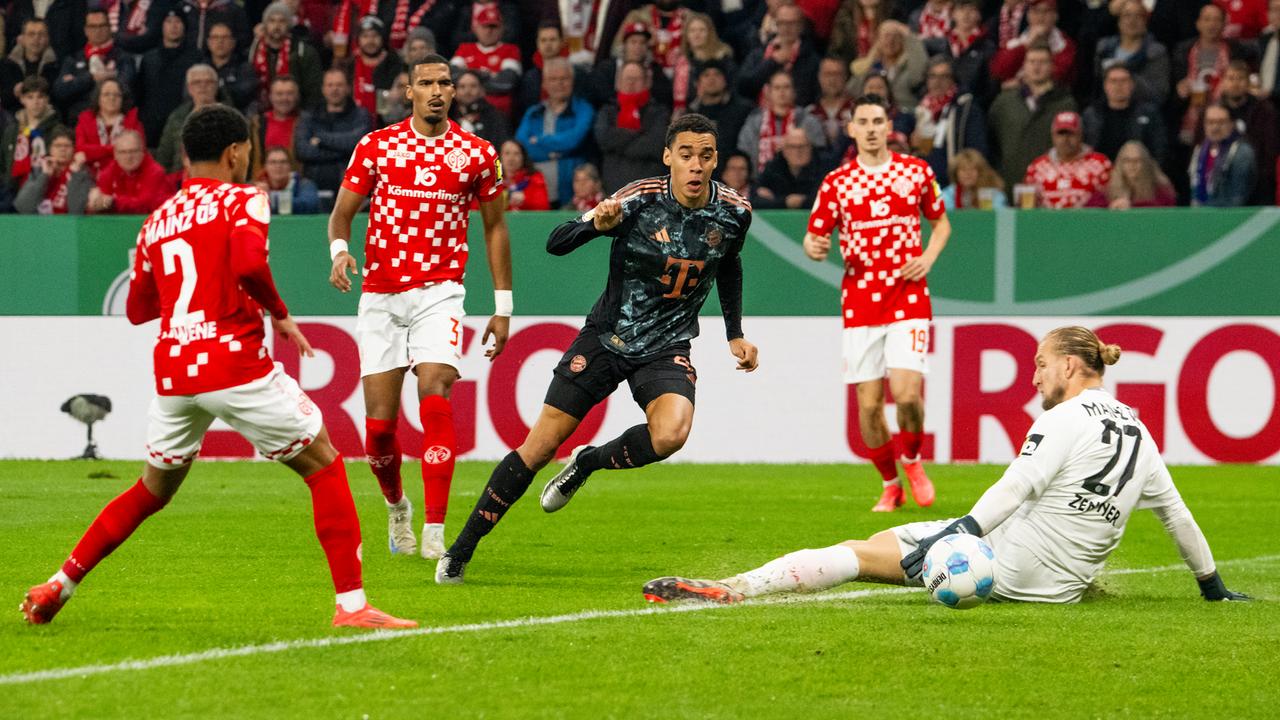 zdf.de Sport DFB-Pokal DFB-Pokal: FC Bayern zerlegt Mainz - Highlights