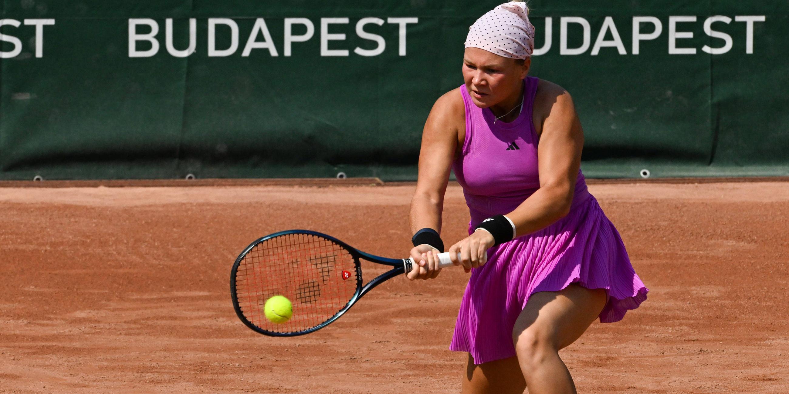 Diana Shnaider während des Achtelfinalspiels gegen Ekaterina Makarova.