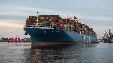 Zdfinfo - Containerschiff Xxl – Die Mol Triumph Und Der Hamburger Hafen