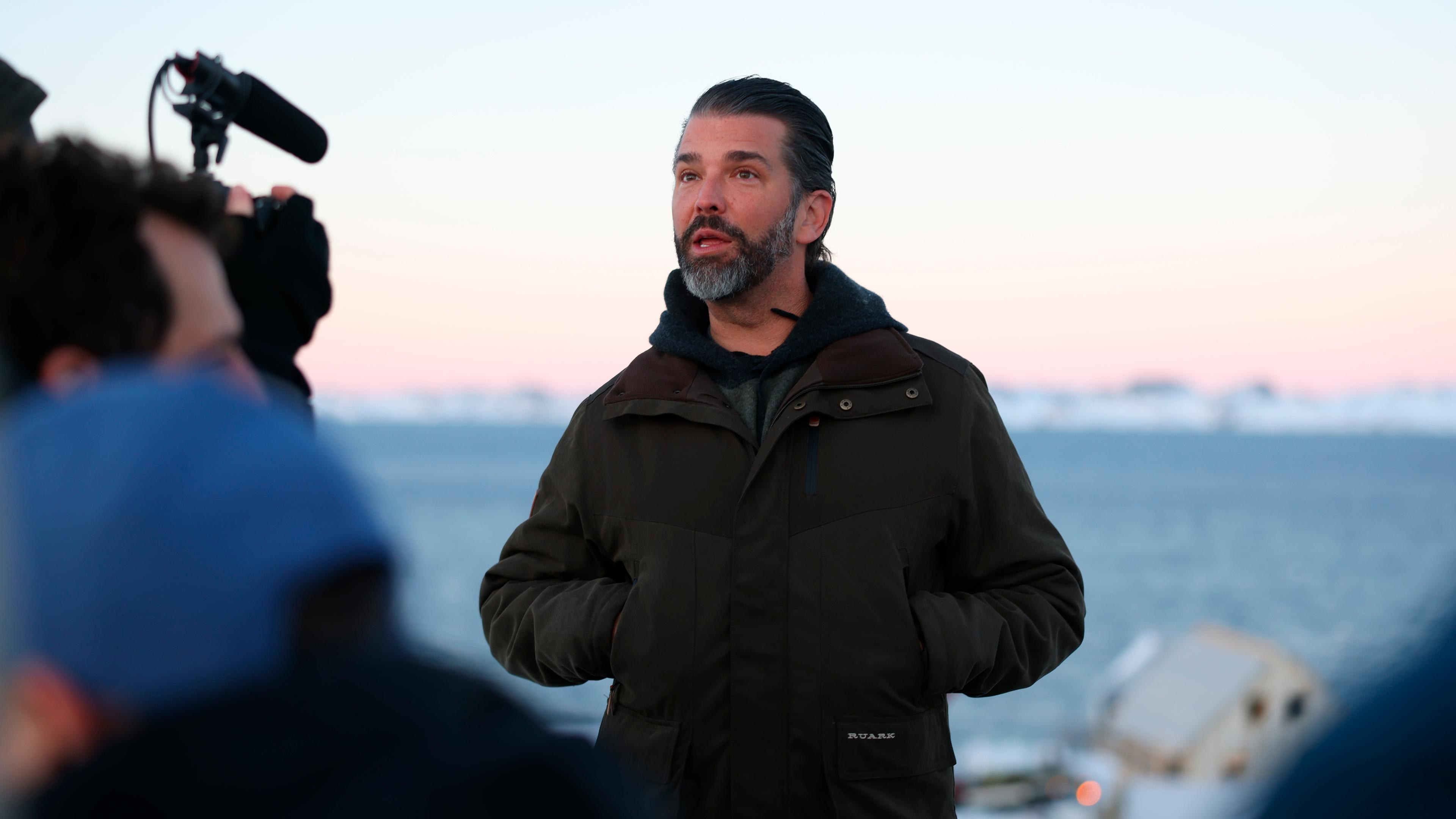 Donald Trump Jr. (Mitte) besucht Nuuk, Grönland