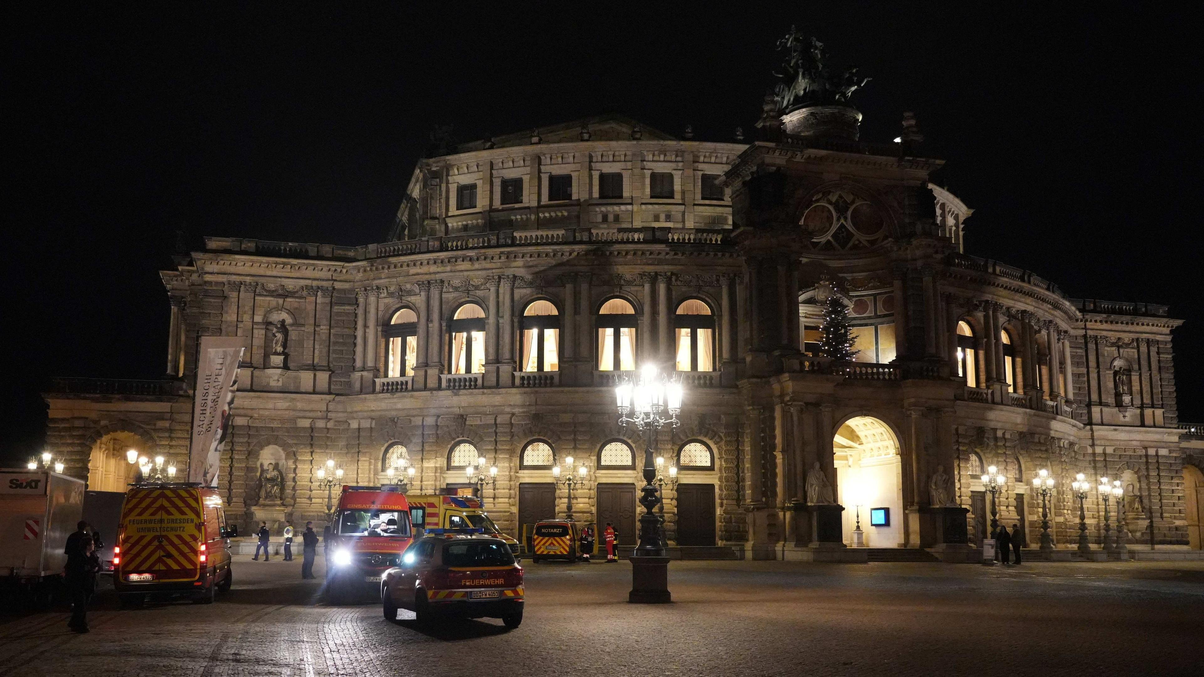 Semperoper in Dresden nach Schwindelanfällen evakuiert