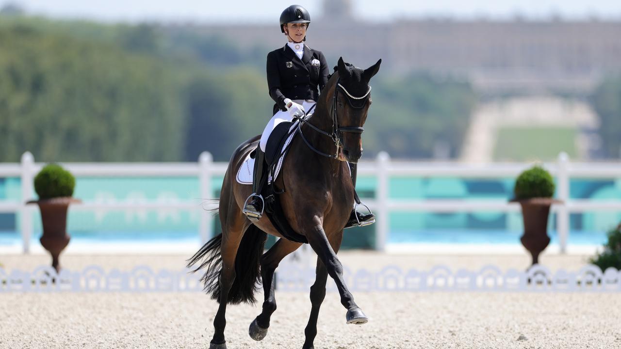 Von Bredow-Werndl Gewinnt Dressur-Einzel | Olympia - Paris 2024 ...