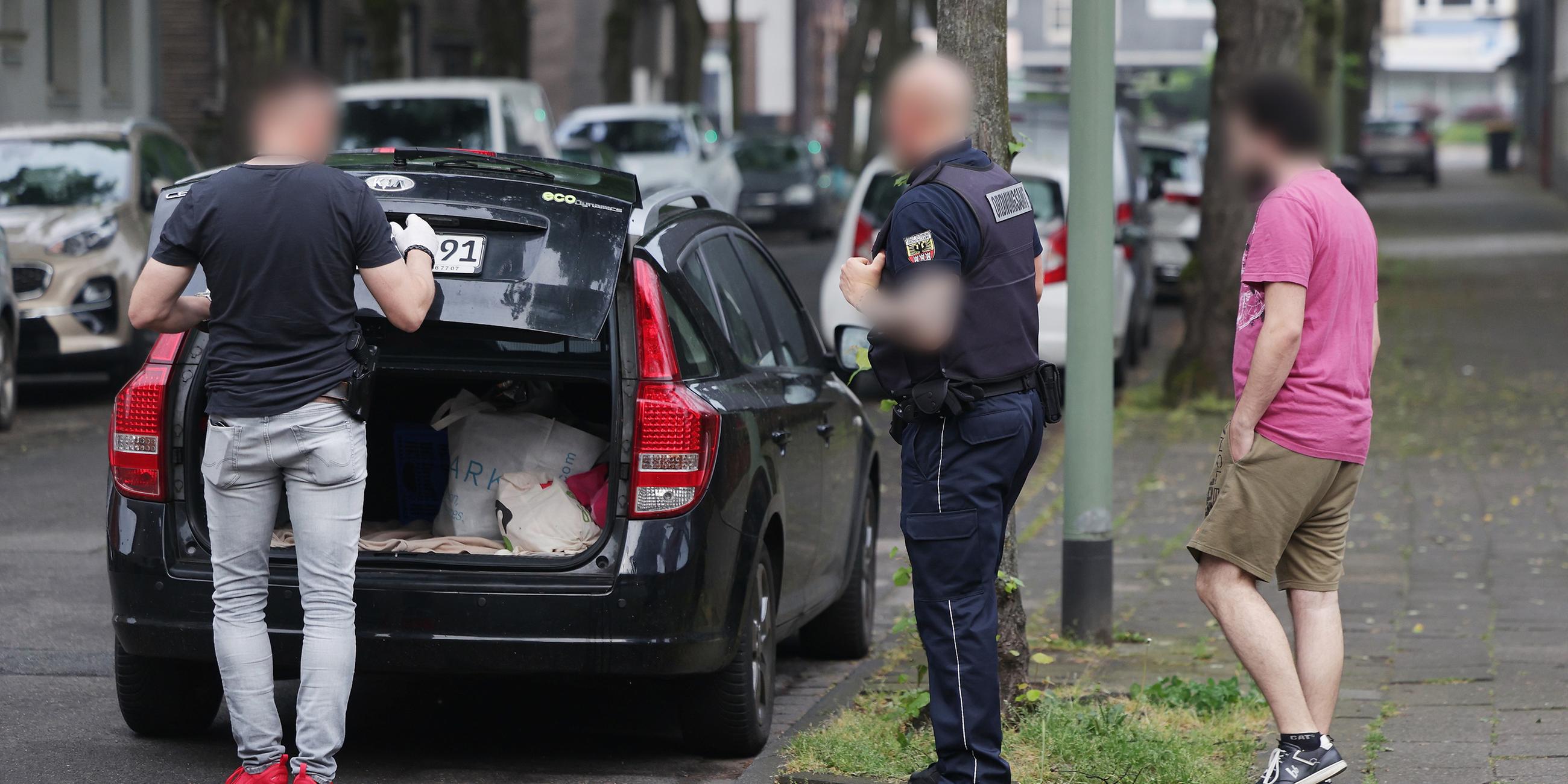 Verbot Und Durchsuchungen Bei Palästina Solidarität Duisburg - ZDFheute