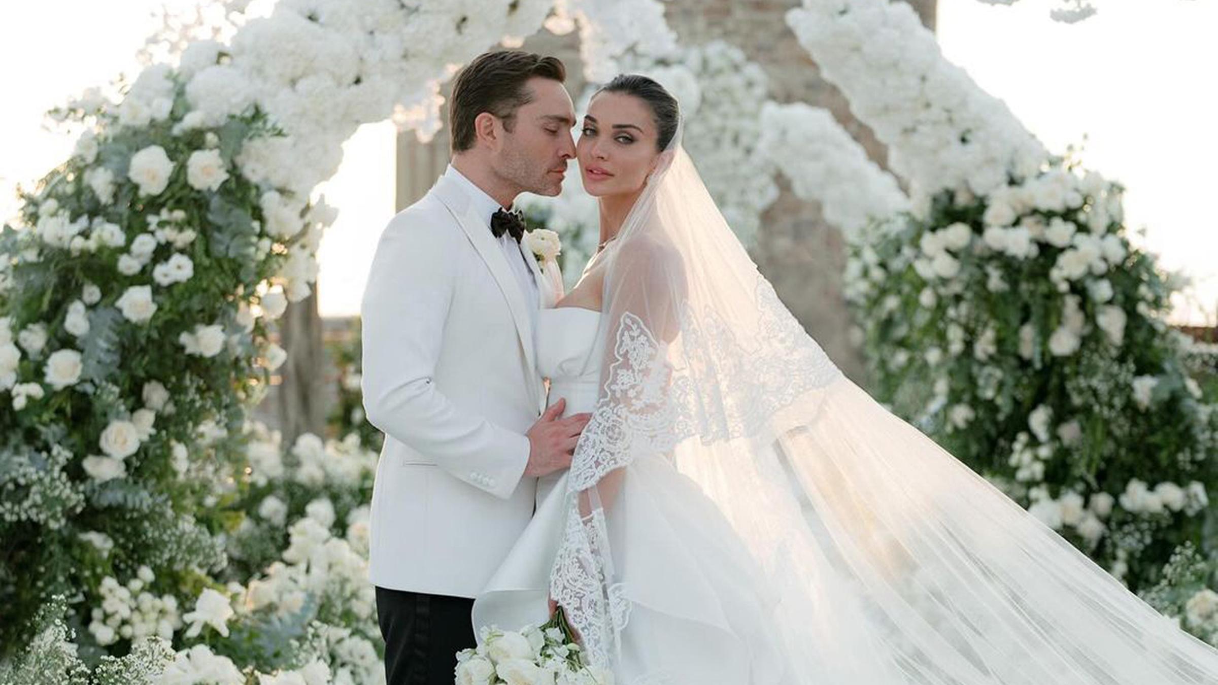 Der Gossip-Girl Schauspieler Ed Westwick und seine Partnerin Amy Jackson gaben sich am Wochenende an der italienischen Amalfi-Küste das Ja-Wort. 