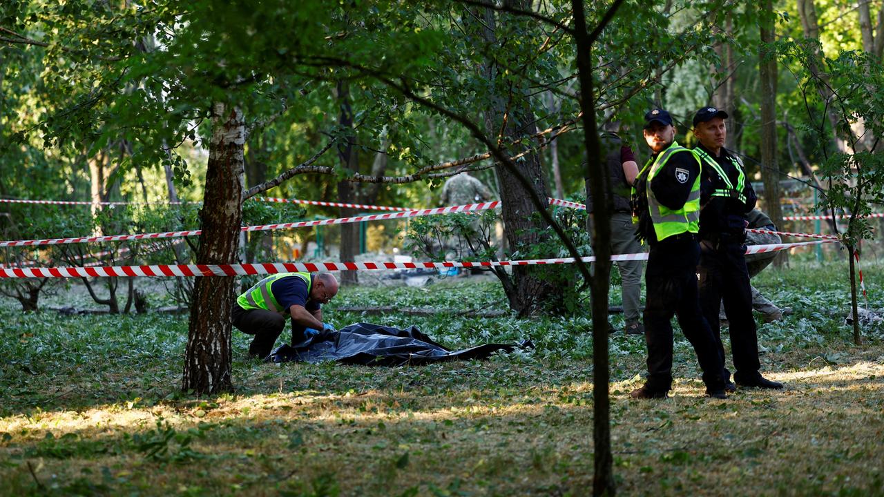 Tote Nach Schwerem Russischem Raketenangriff Auf Kiew Zdfheute