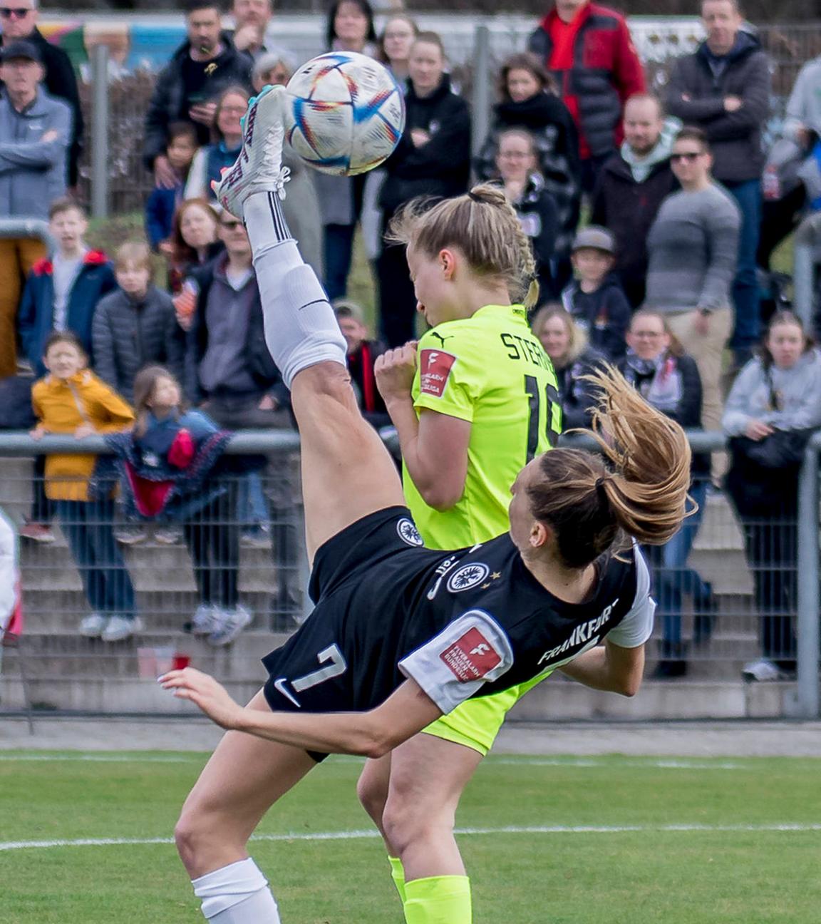 Lara Prasnikar (Eintracht Frankfurt 7).