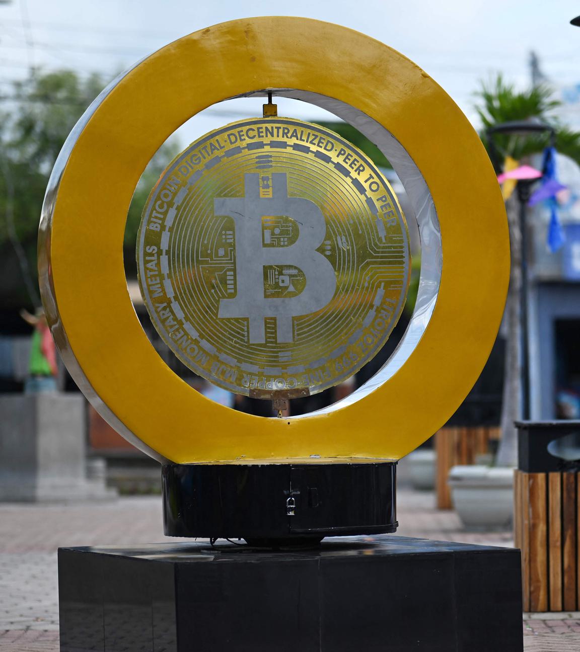 Ein Bitcoin-Wahrzeichen in der Hauptstadt San Salvador in El Salvador