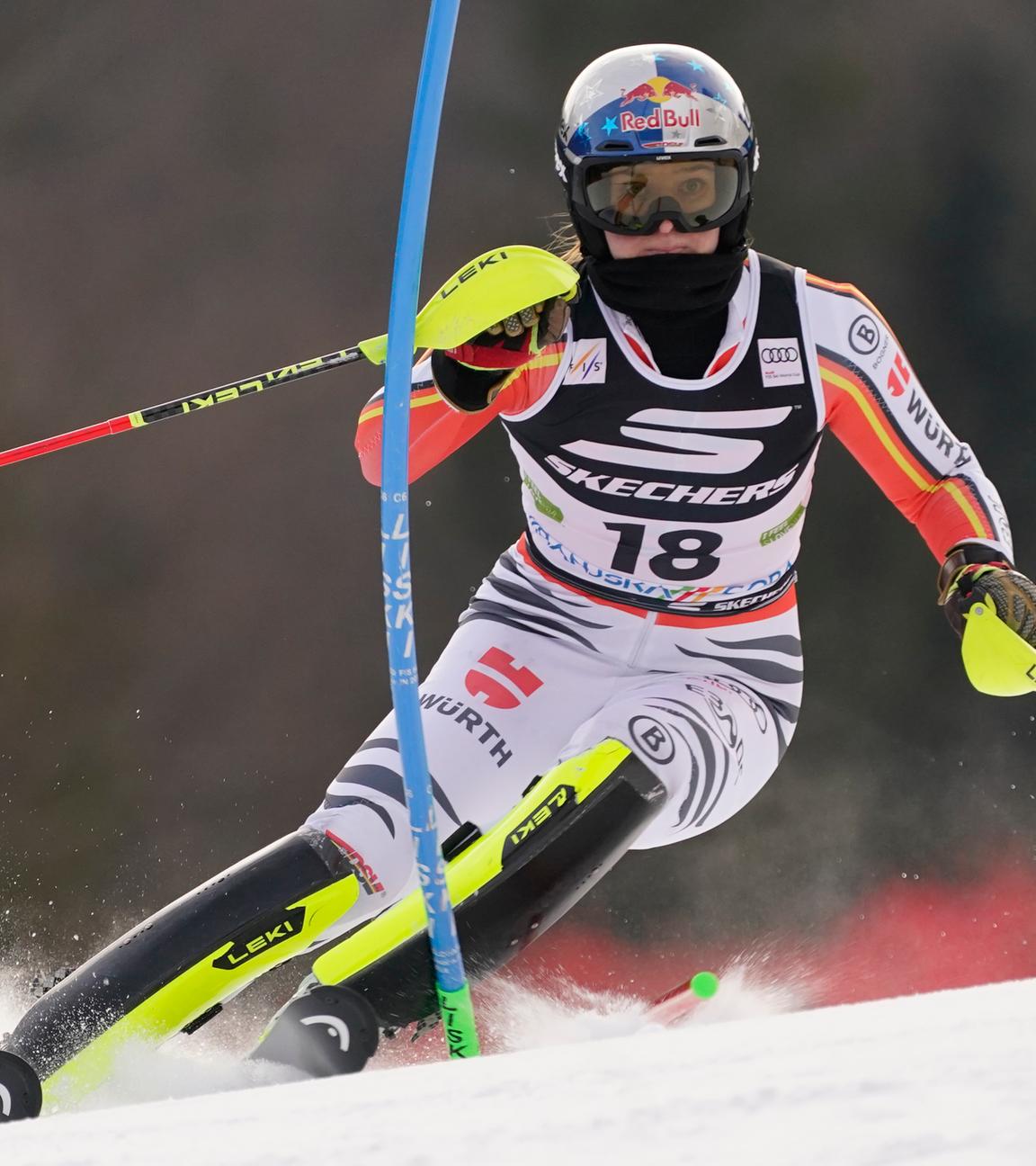 Emma Aicher beim Slalom in Kranjska Gora in Aktion