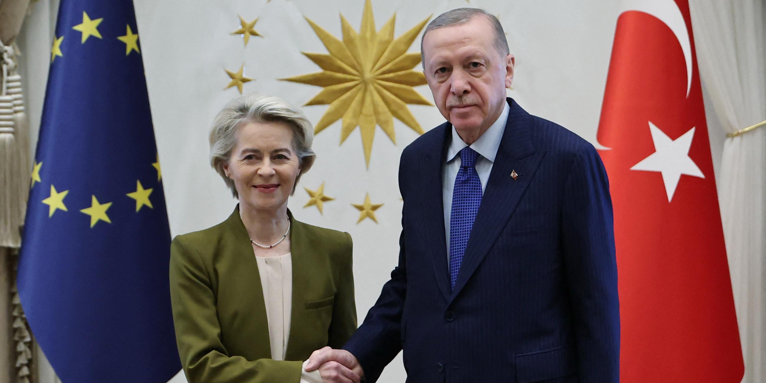 Ursula von der Leyen und Recep Tayyip Erdogan bei einem Treffen in Ankara