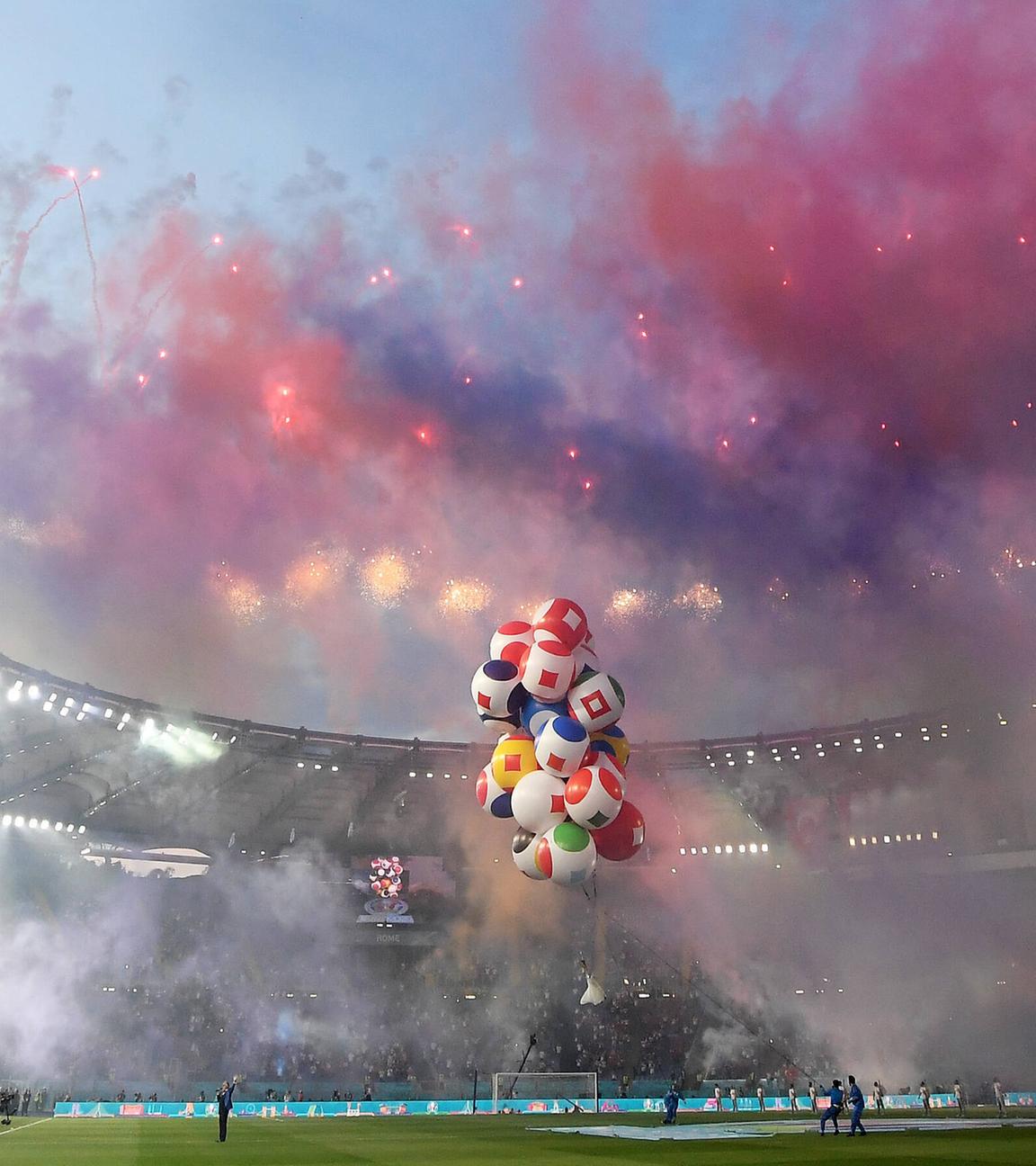 Feuerwerk bei der Eröffnung der EM 2020 in Rom