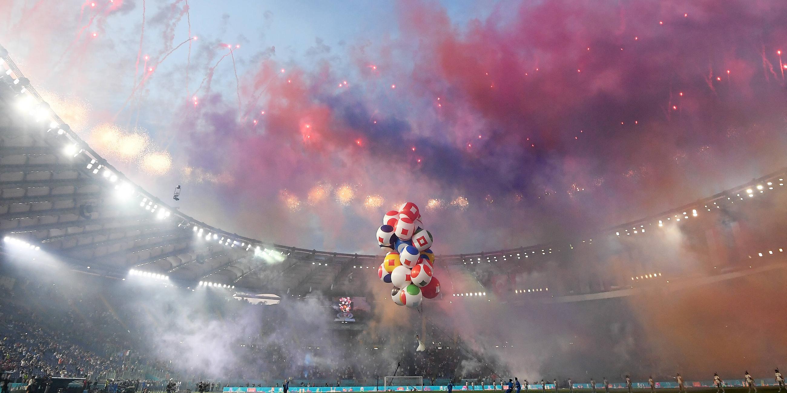 Feuerwerk bei der Eröffnung der EM 2020 in Rom