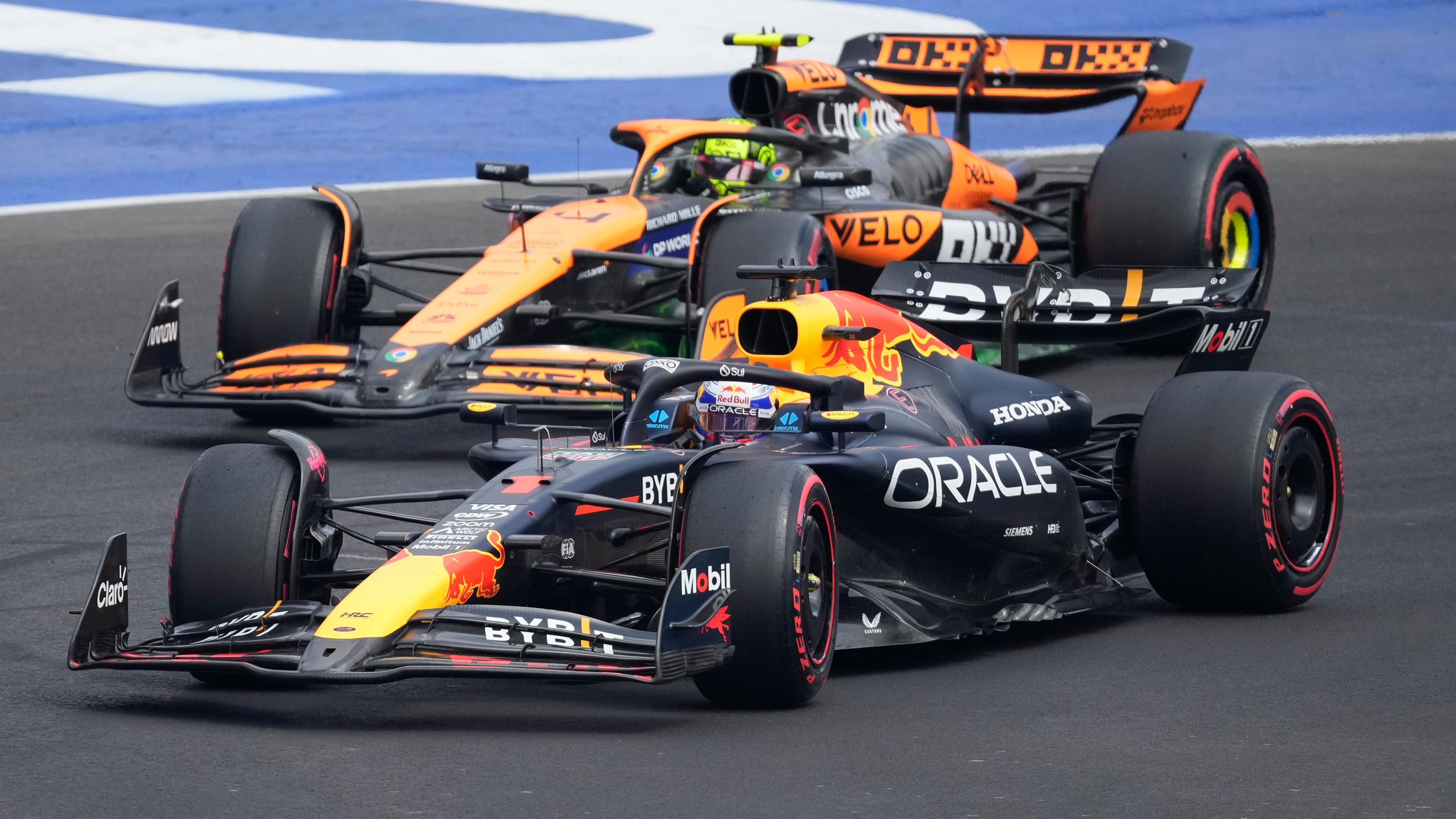 Rad an Rad: Max Verstappen (vorne) und Lando Norris in Mexiko.