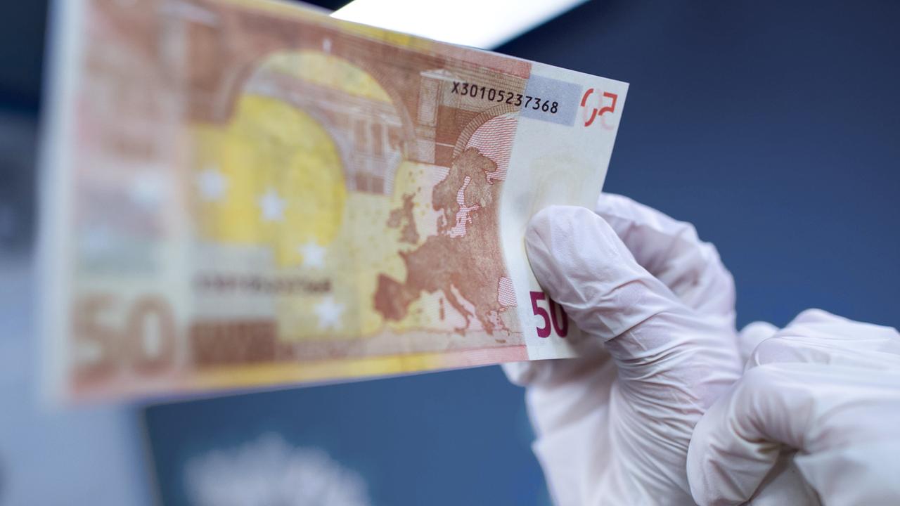 Bundesbank: Mehr Falschgeld Im Umlauf - ZDFheute