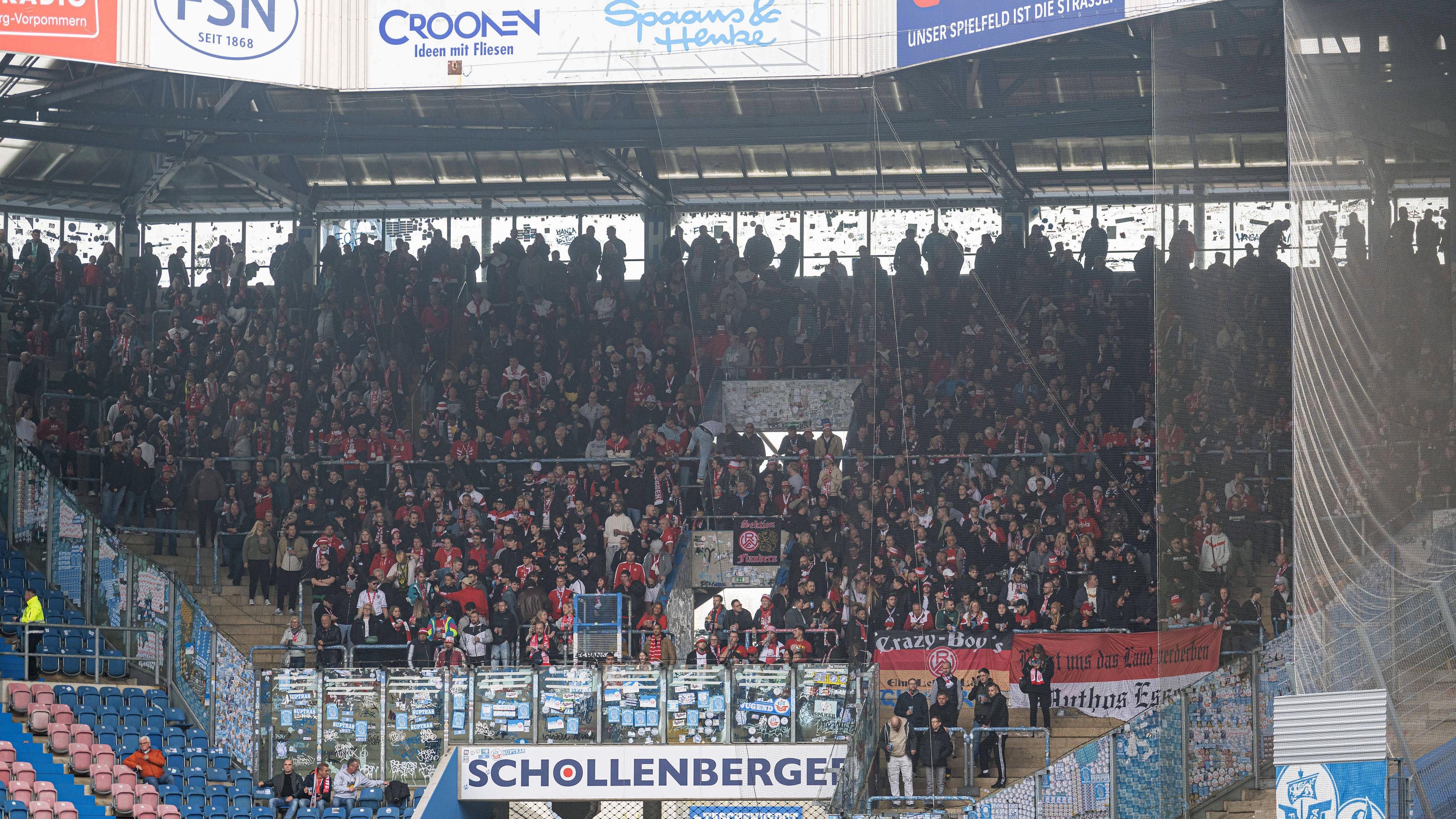 Die Fankurve von Rot-Weiss Essen.