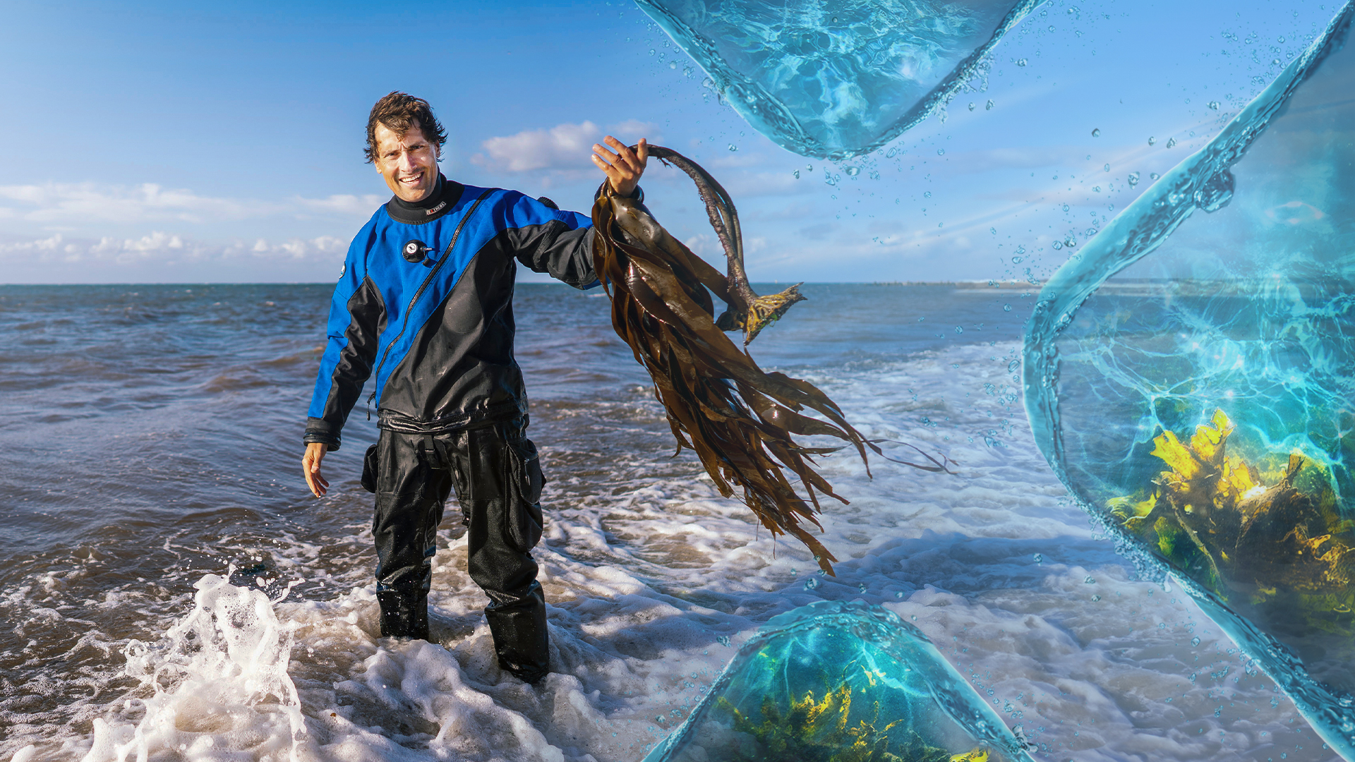 Uli Kunz am Strand der Nordsee mit Alge im der Hand