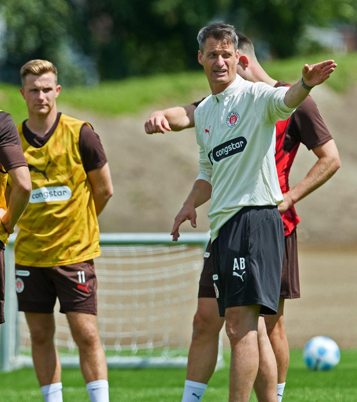 FC St. Pauli. Cheftrainer Alexander Blessin, aufgenommen am 8.07.2024 in Hamburg