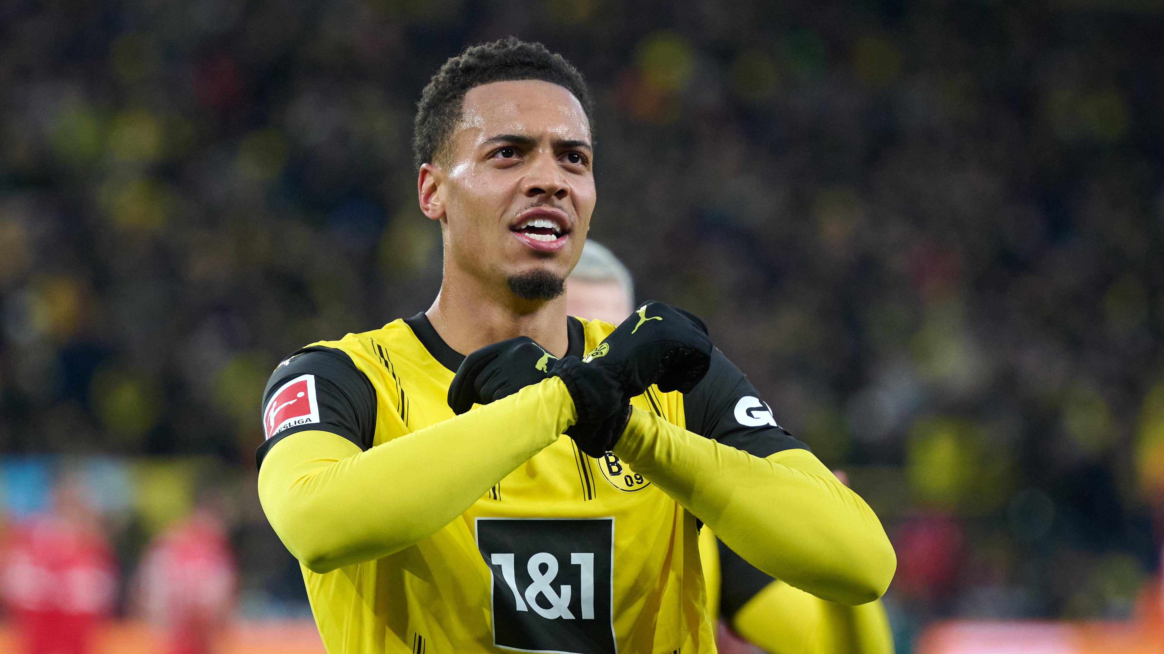 Borussia Dortmunds Felix Nmecha jubelt