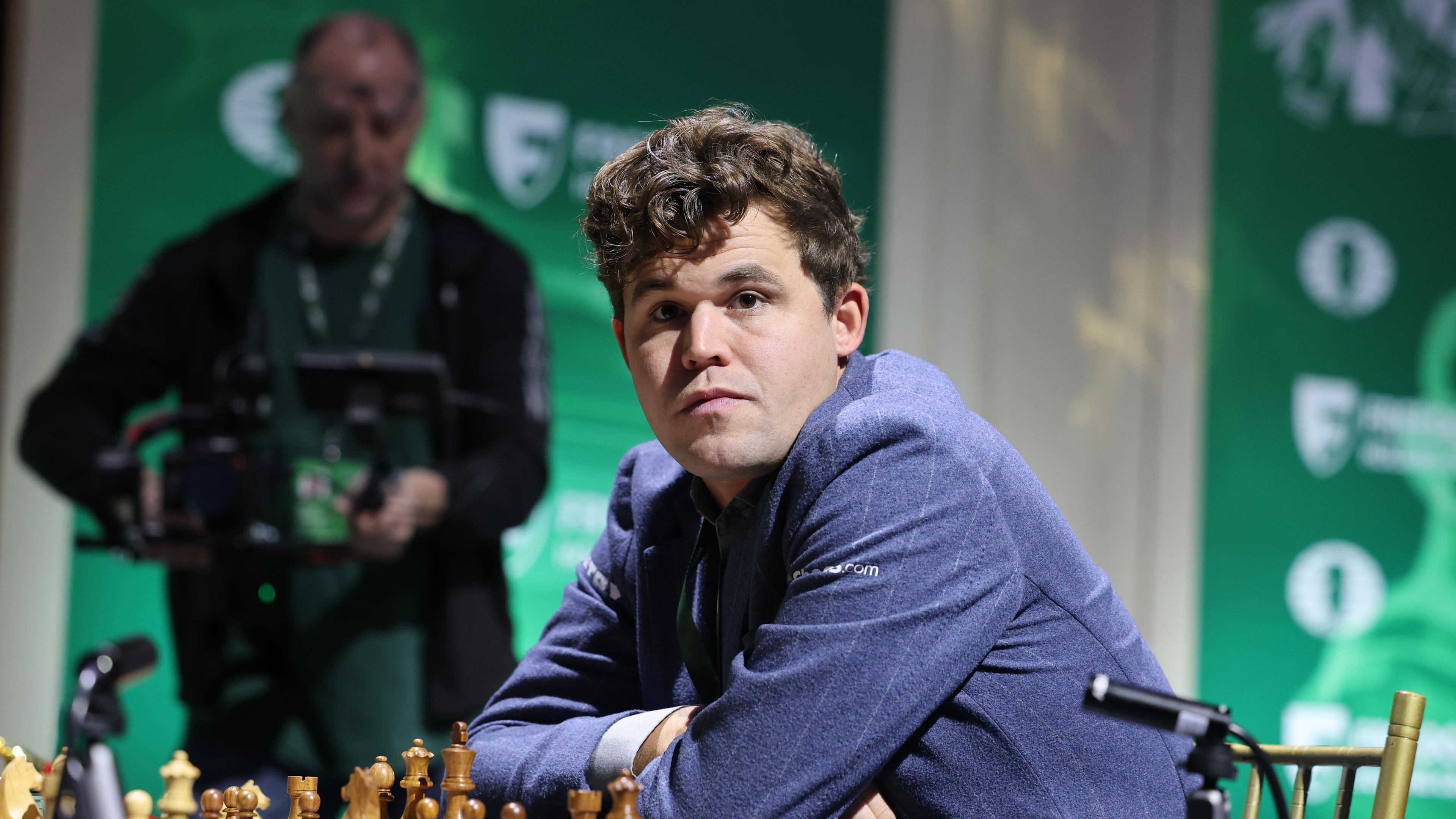 Magnus Carlsen bei der FIDE-Weltmeisterschaft im Schnell- und Blitzschach