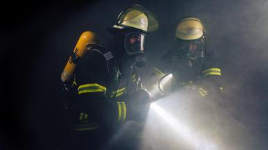 Firefighters - Leiche In Brennender Wohnung: War Es Mord?