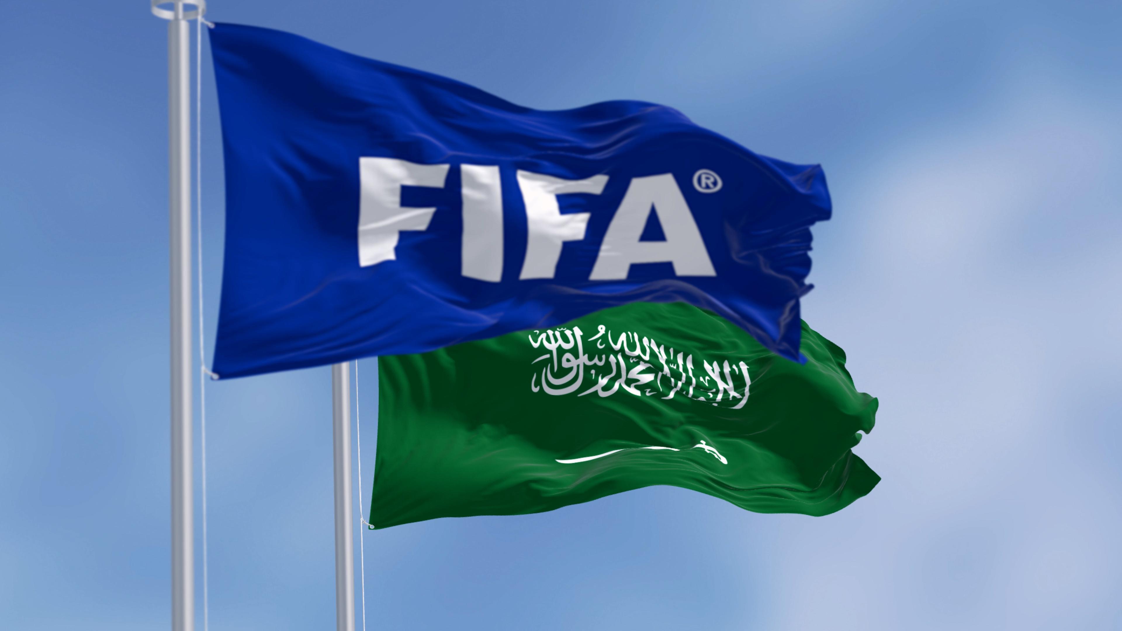 Schweiz: Flaggen der FIFA und Saudi Arabien in Zurich