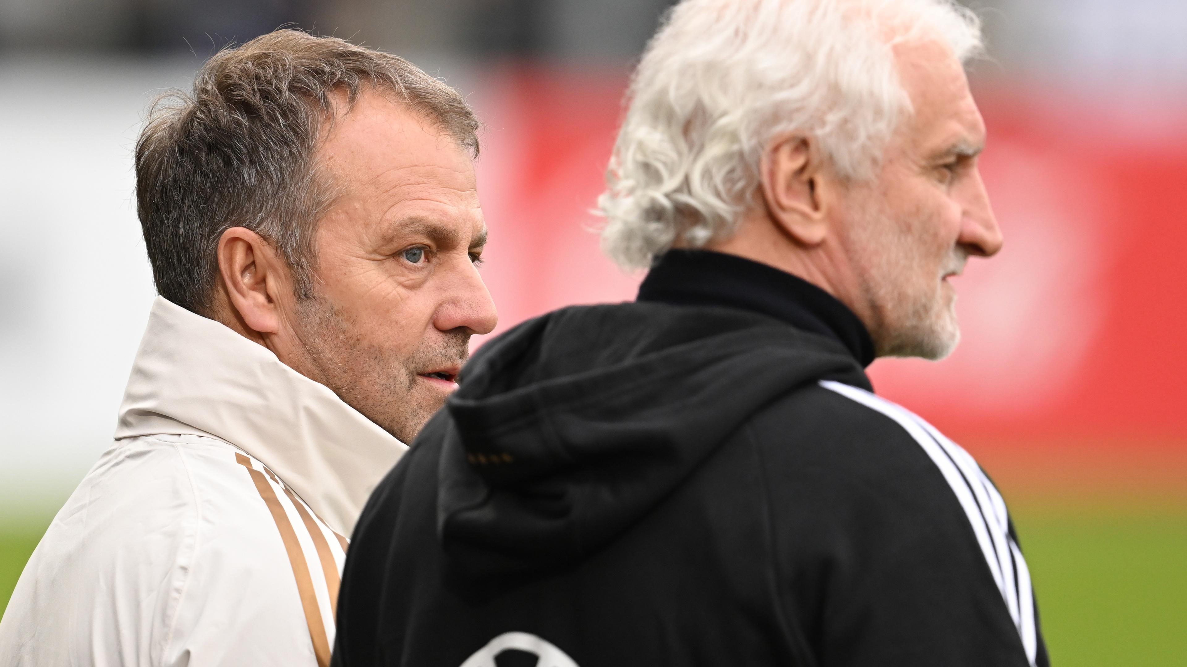 Bundestrainer Hansi Flick (l) und DFB-Sportdirektor Rudi Völler