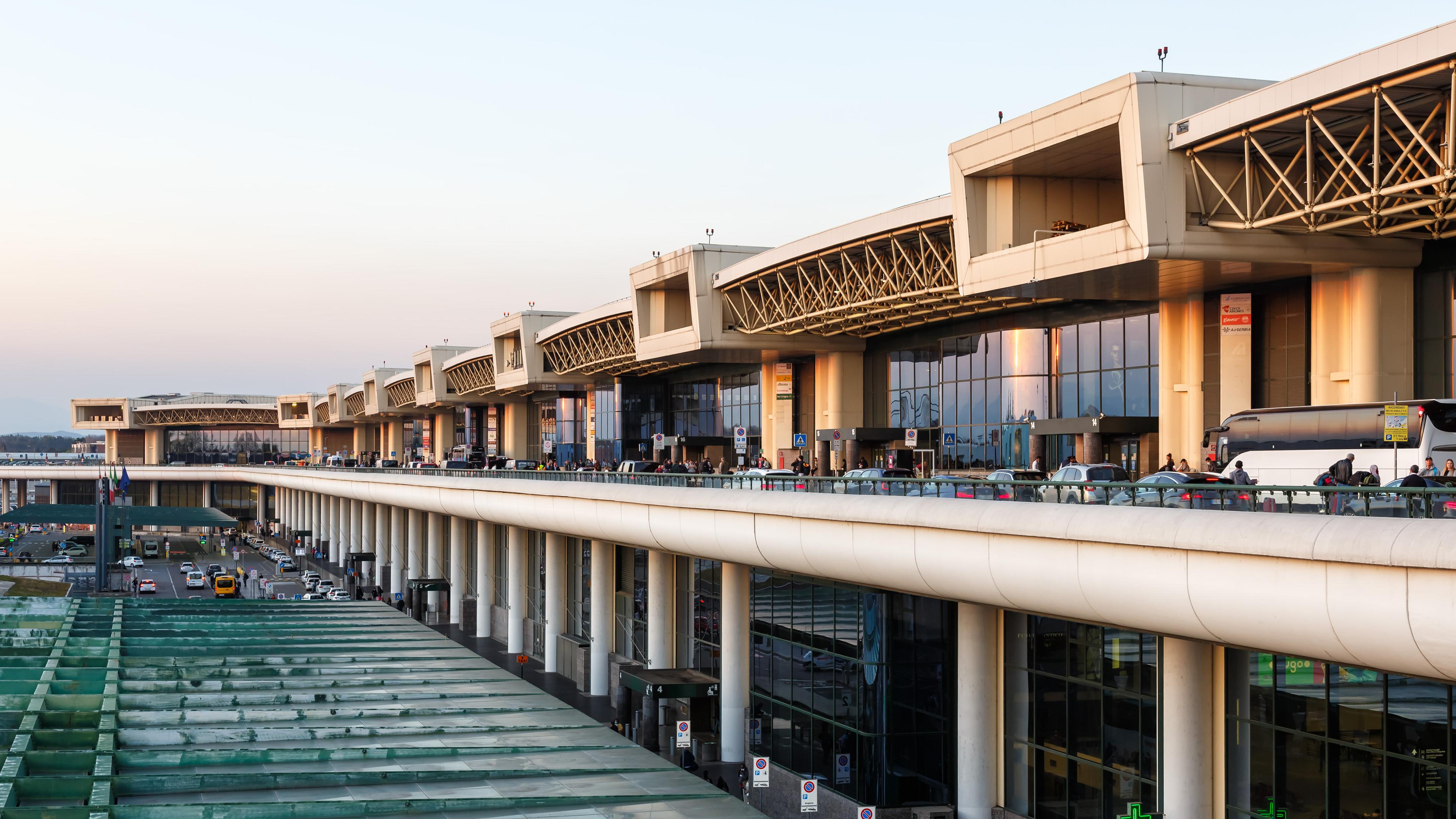 Der Flughafen trägt künftig den Namen Aeroporto Silvio Berlusconi. 