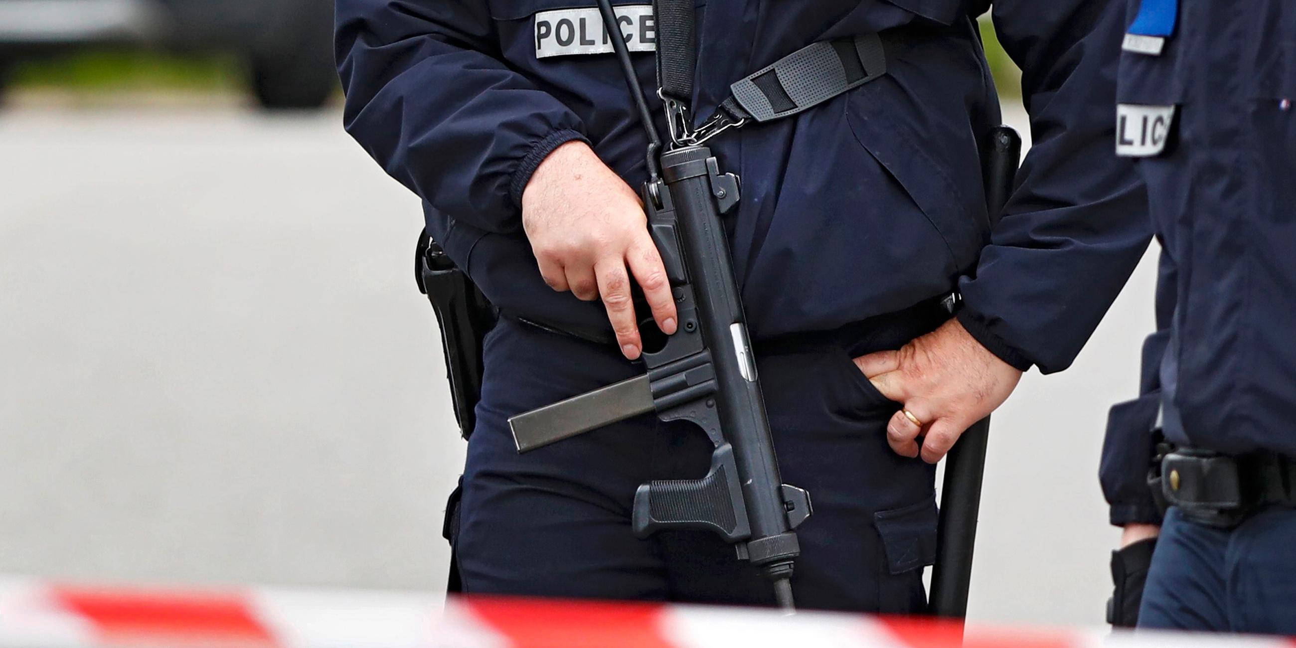 Archiv: Polizisten in Frankreich