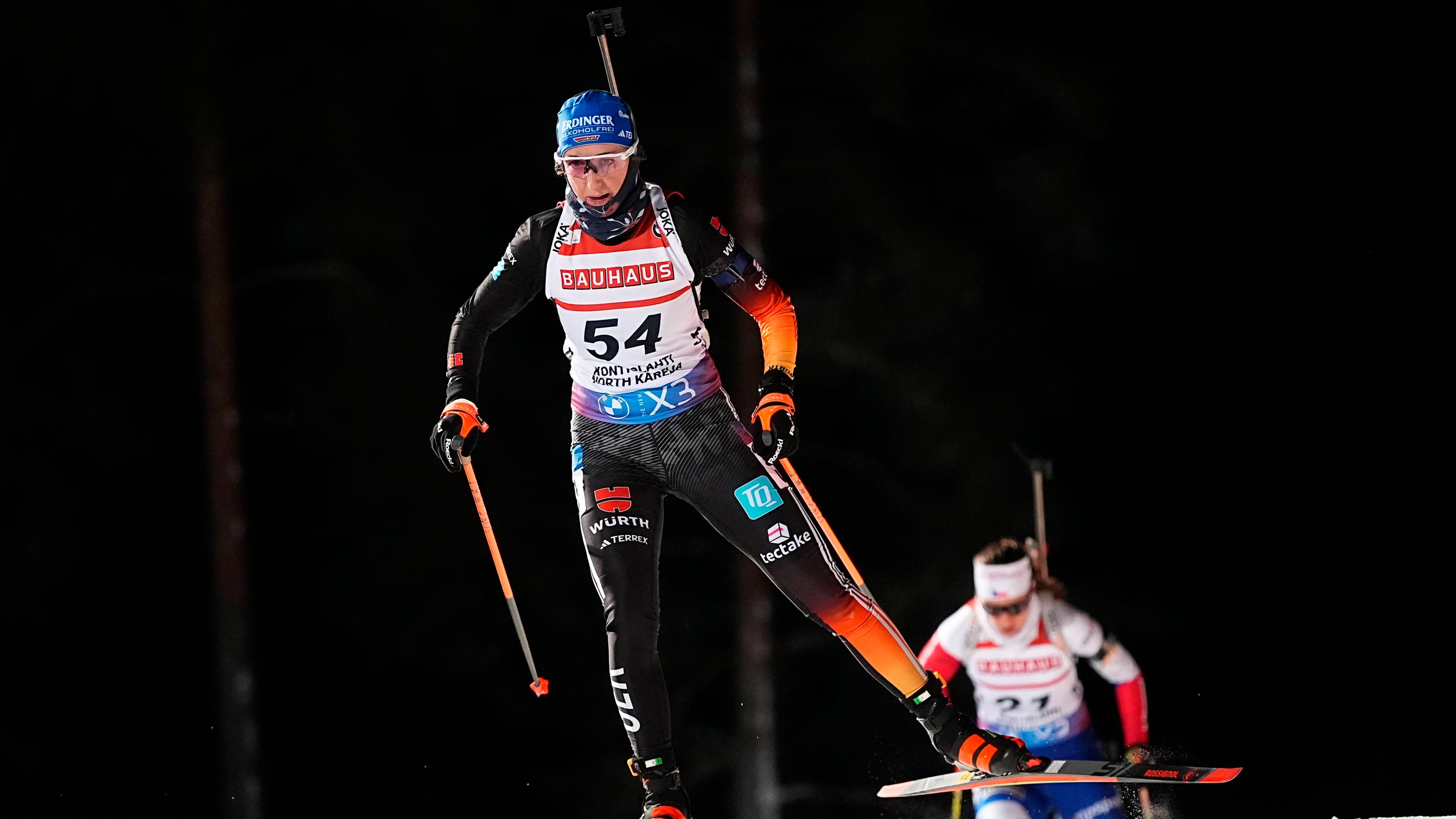 Franziska Preuss nimmt am IBU Biathlon World Cup teil.