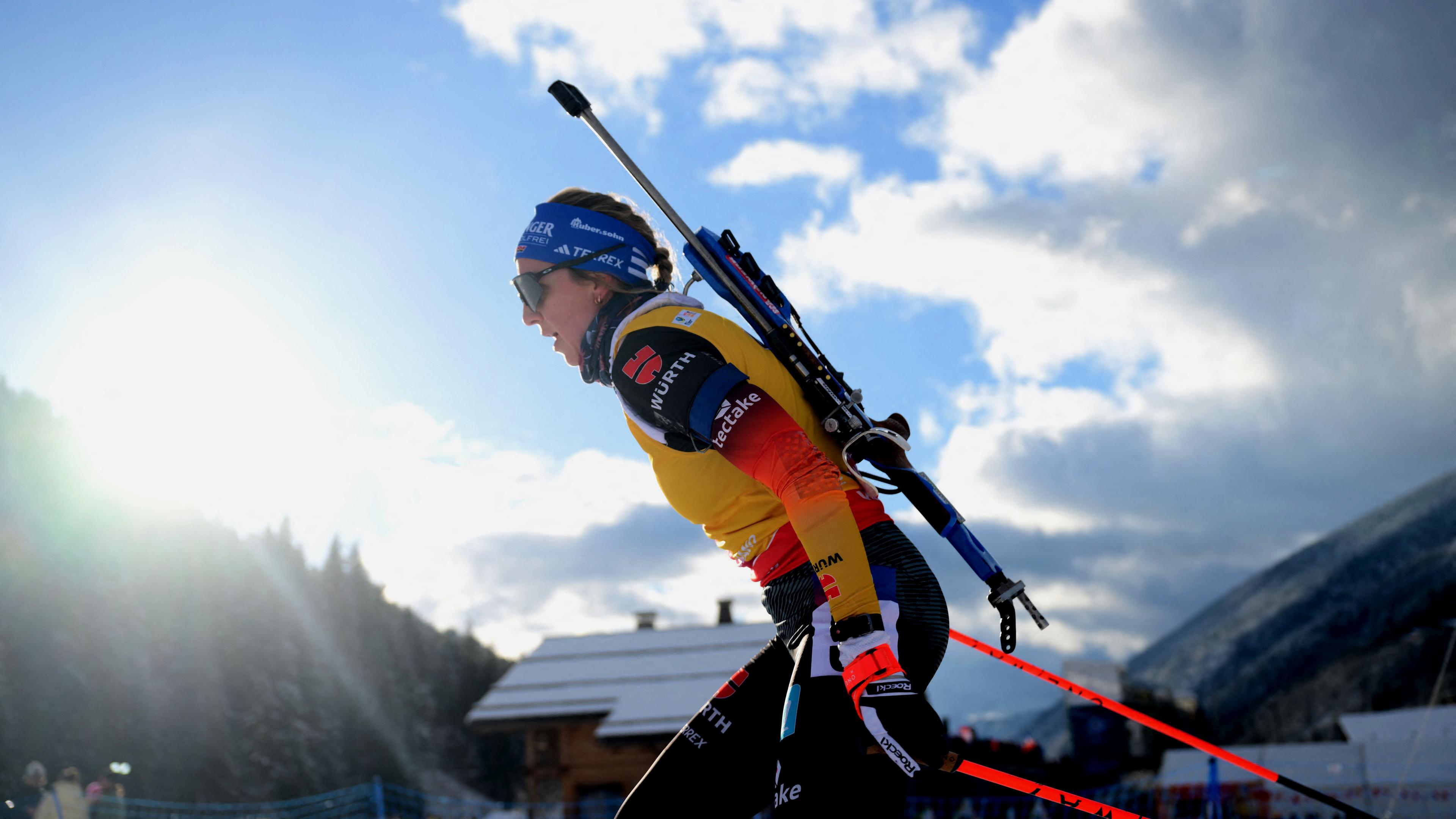 Franziska Preuß am 20.12.24 in Aktion in Annecy.