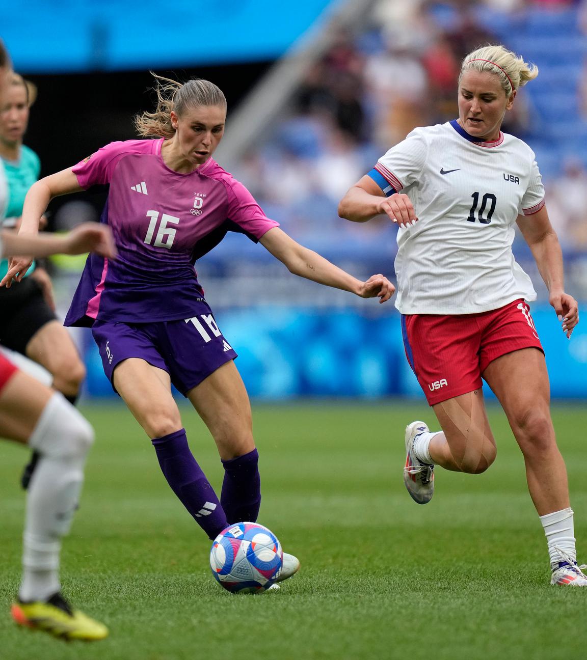 Die deutsche Frauennationalmannschaft spielt gegen die USA beim Fußball-Halbfinale.