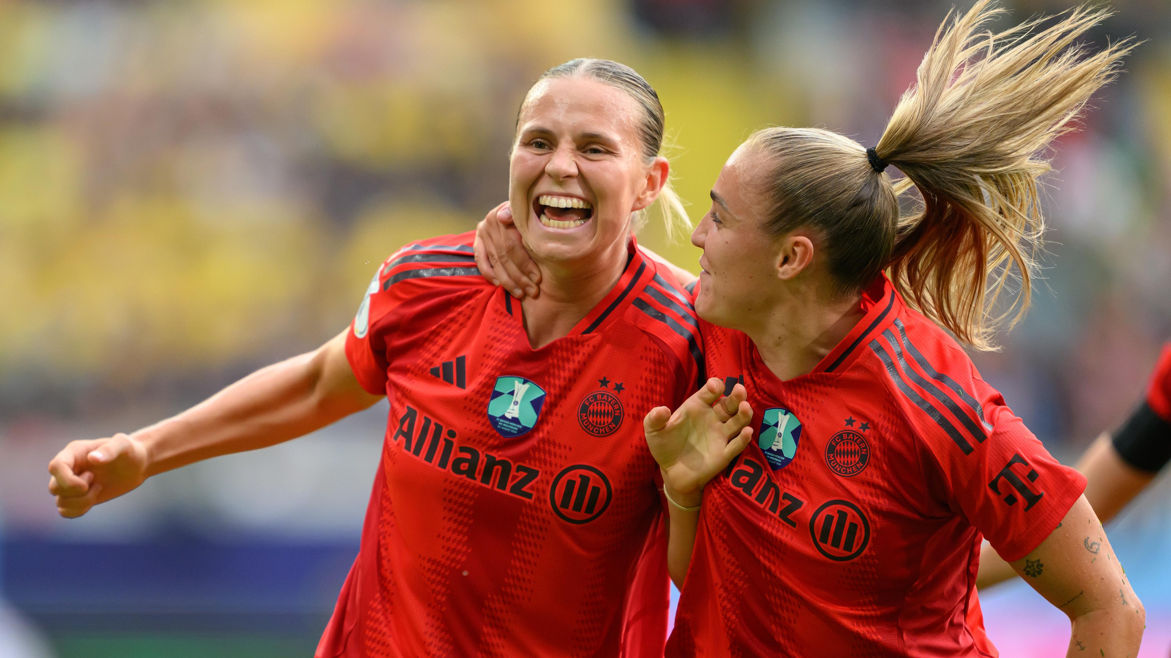 Fußball: Frauen-Supercup.